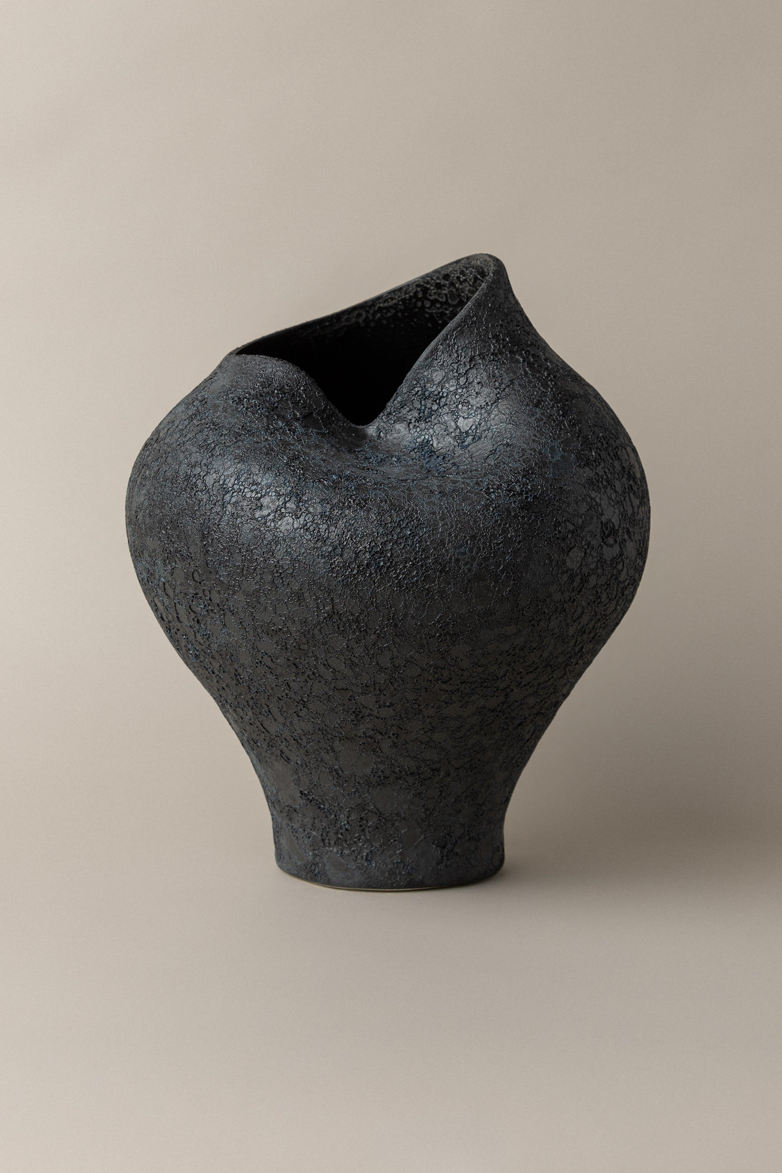 AMORA VASE by OAK + FORT