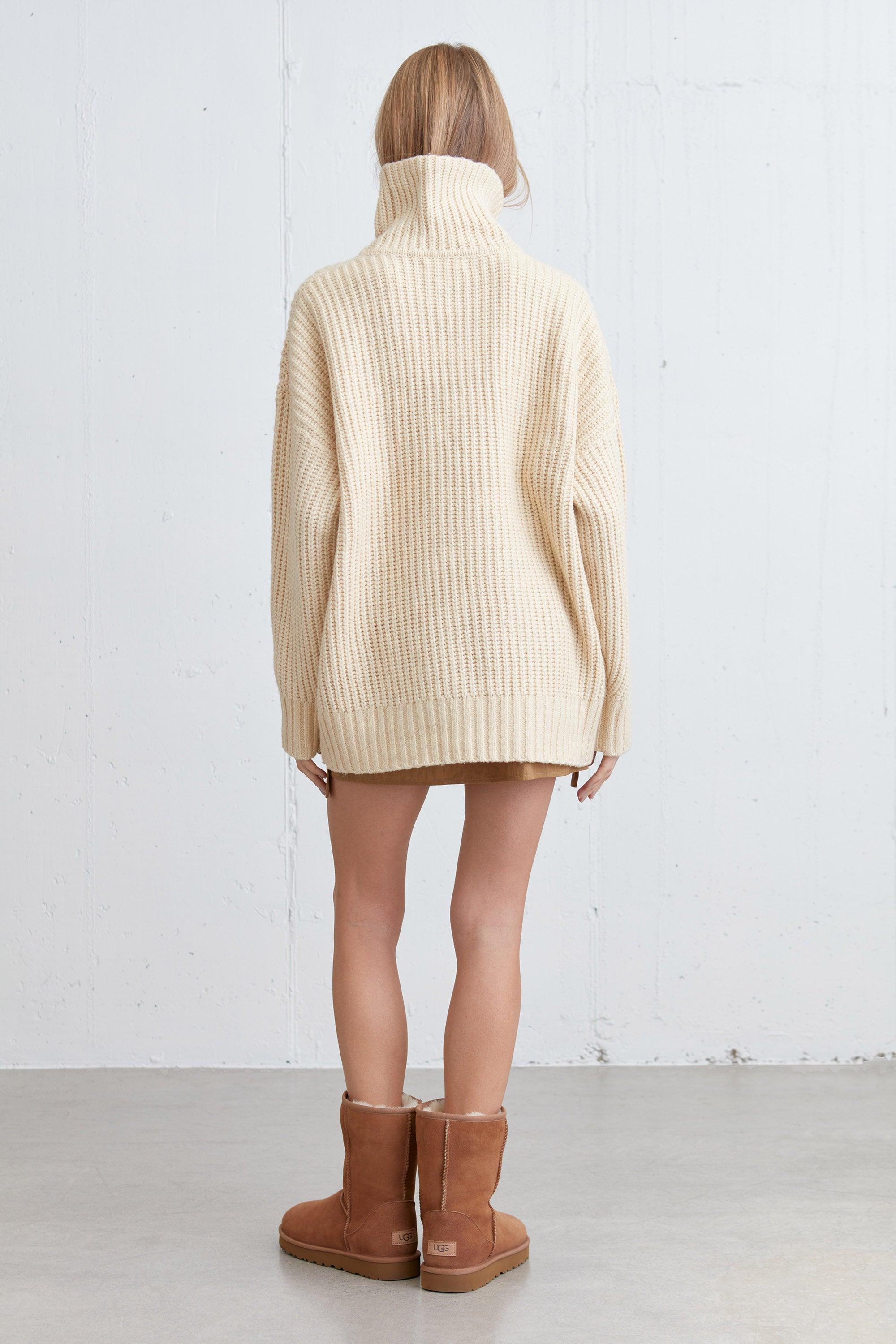 CHUNKY TURTLENECK SWEATER by OAK + FORT