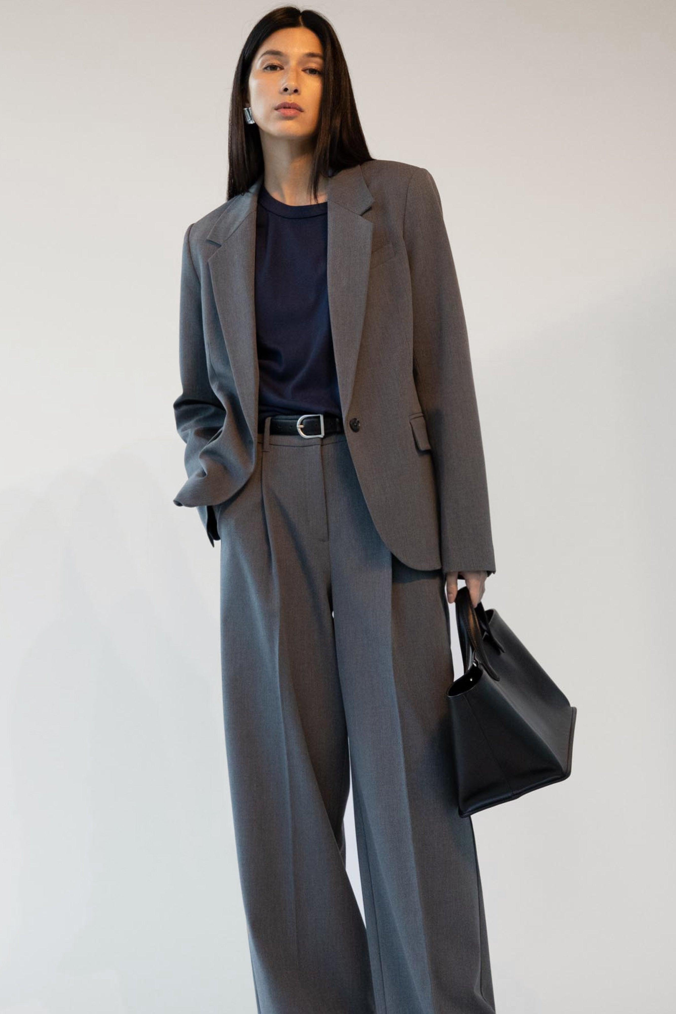 CLASSIC FIT SUITING BLAZER by OAK + FORT