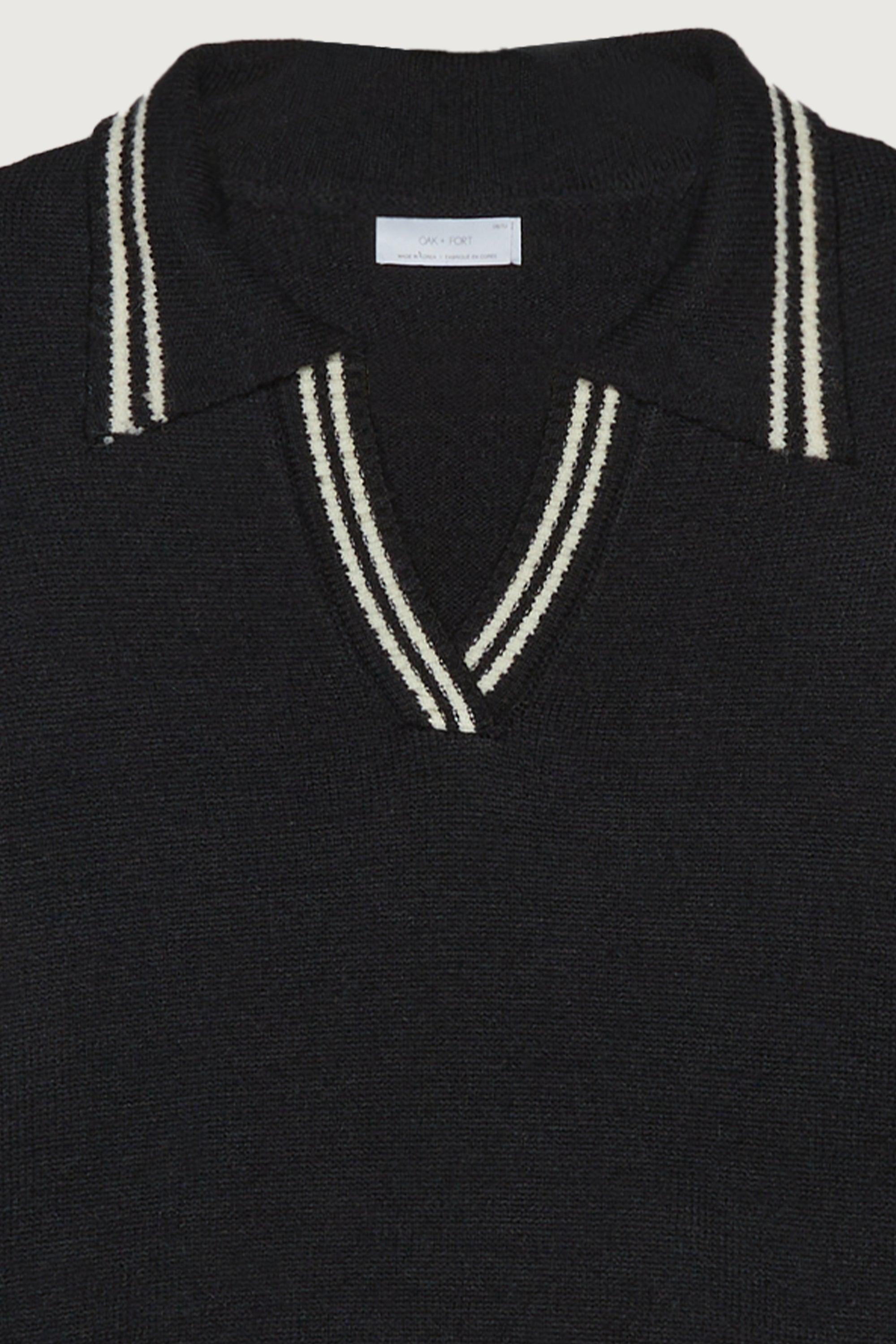 CONTRAST TRIM COLLARED SWEATER by OAK + FORT
