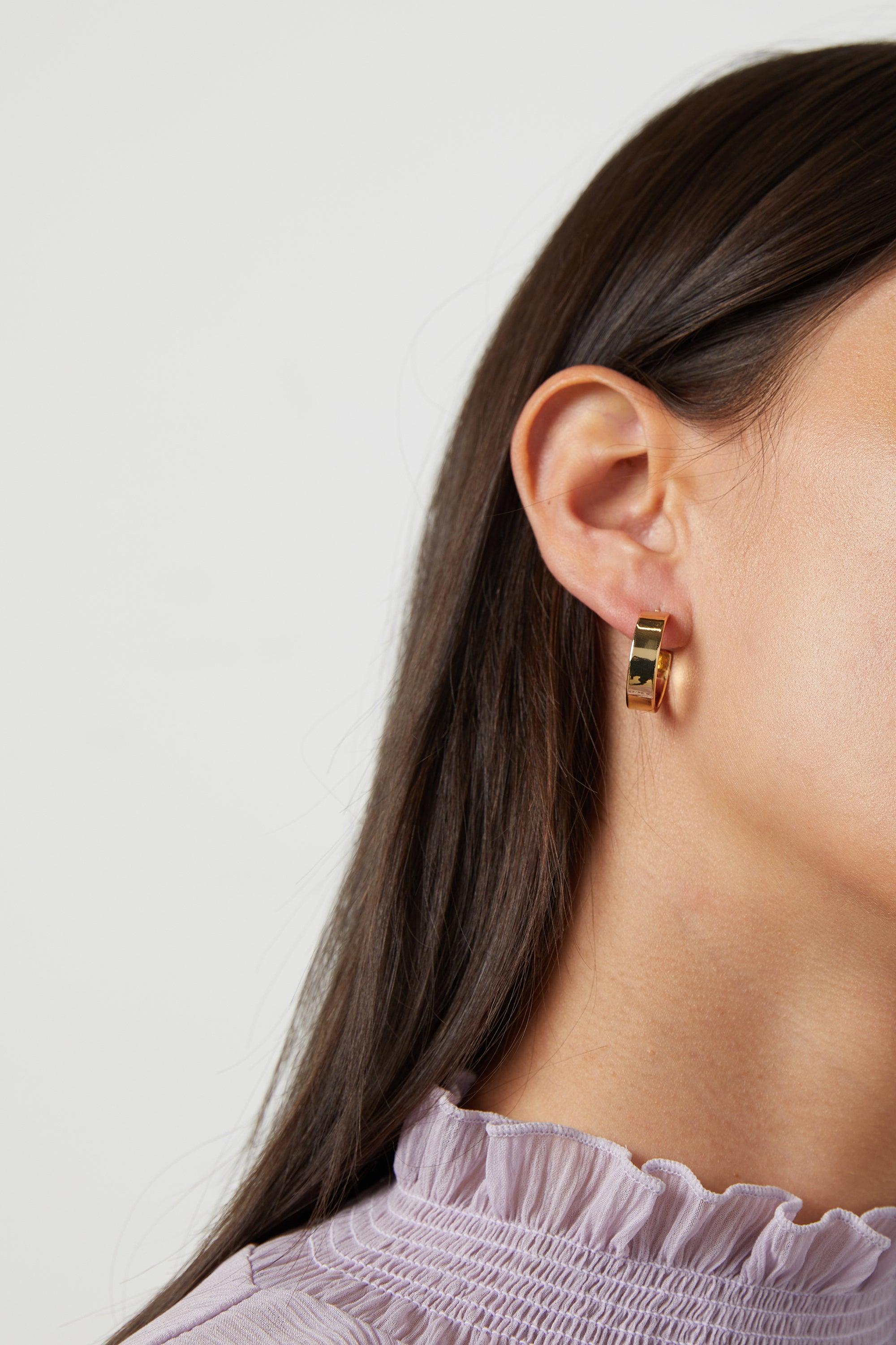 FLAT HOOP EARRING by OAK + FORT