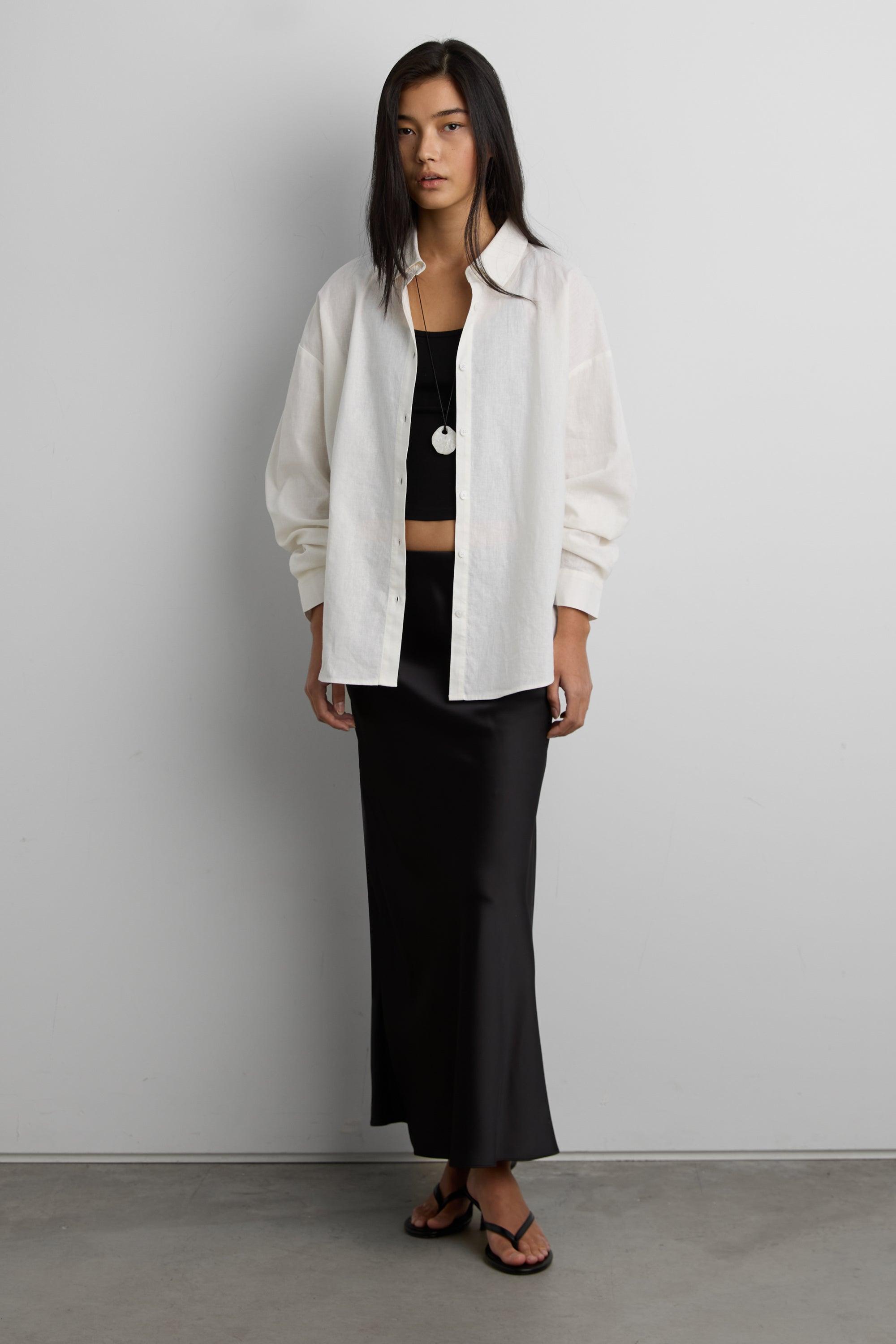 LINEN BLEND BUTTON UP SHIRT by OAK + FORT