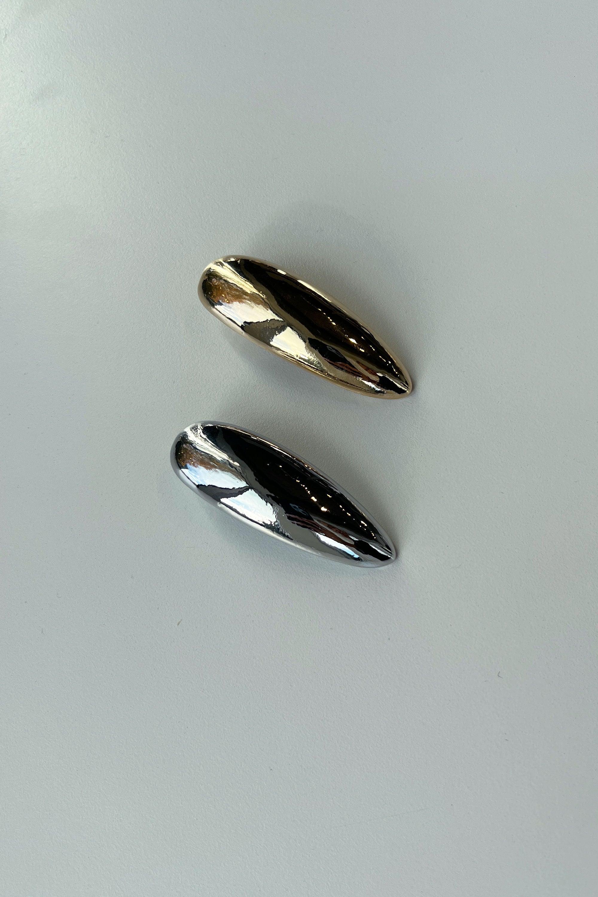 METALLIC ALMOND-SHAPE HAIR CLIP by OAK + FORT