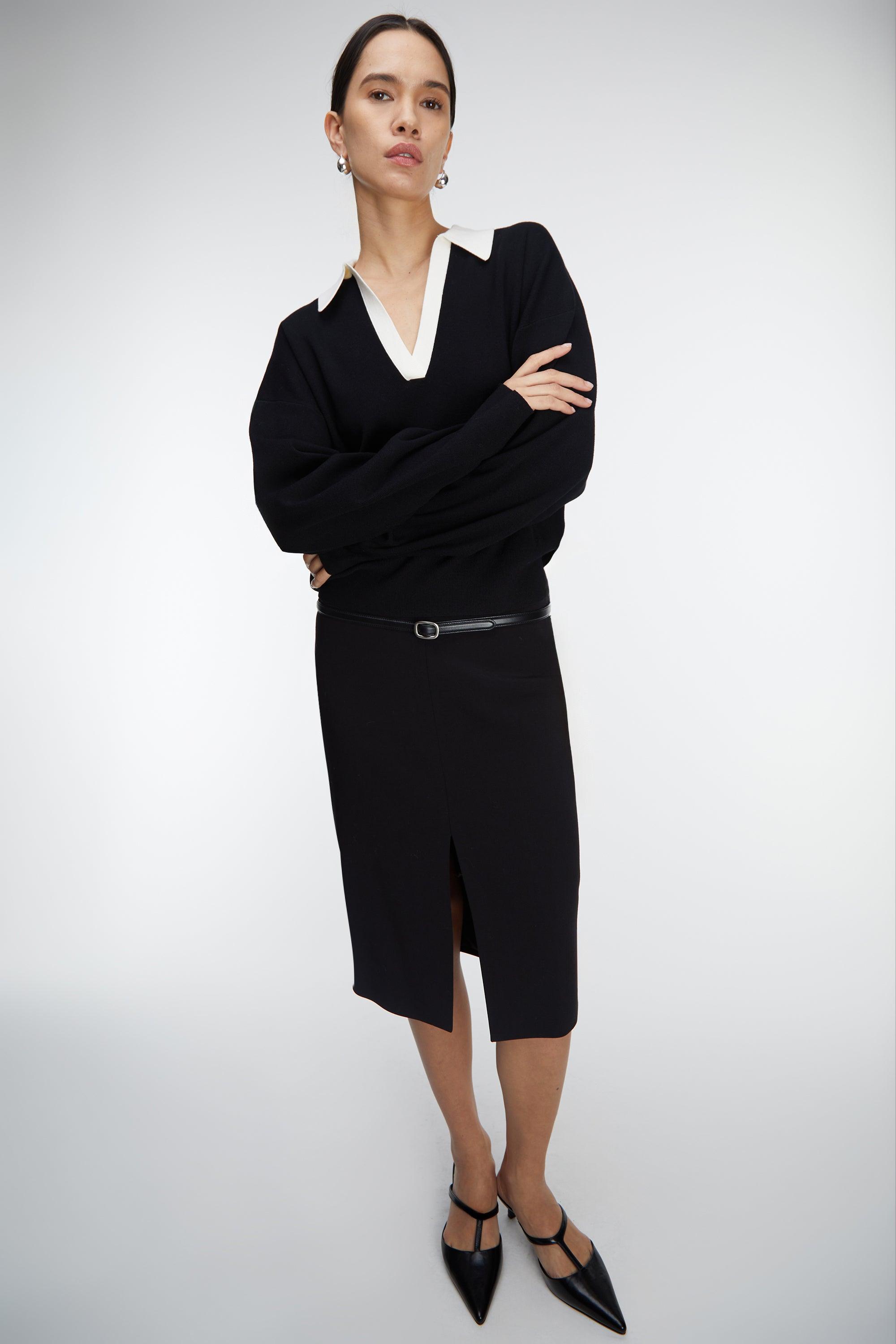 MIDI SUITING SKIRT WITH FRONT SLIT by OAK + FORT