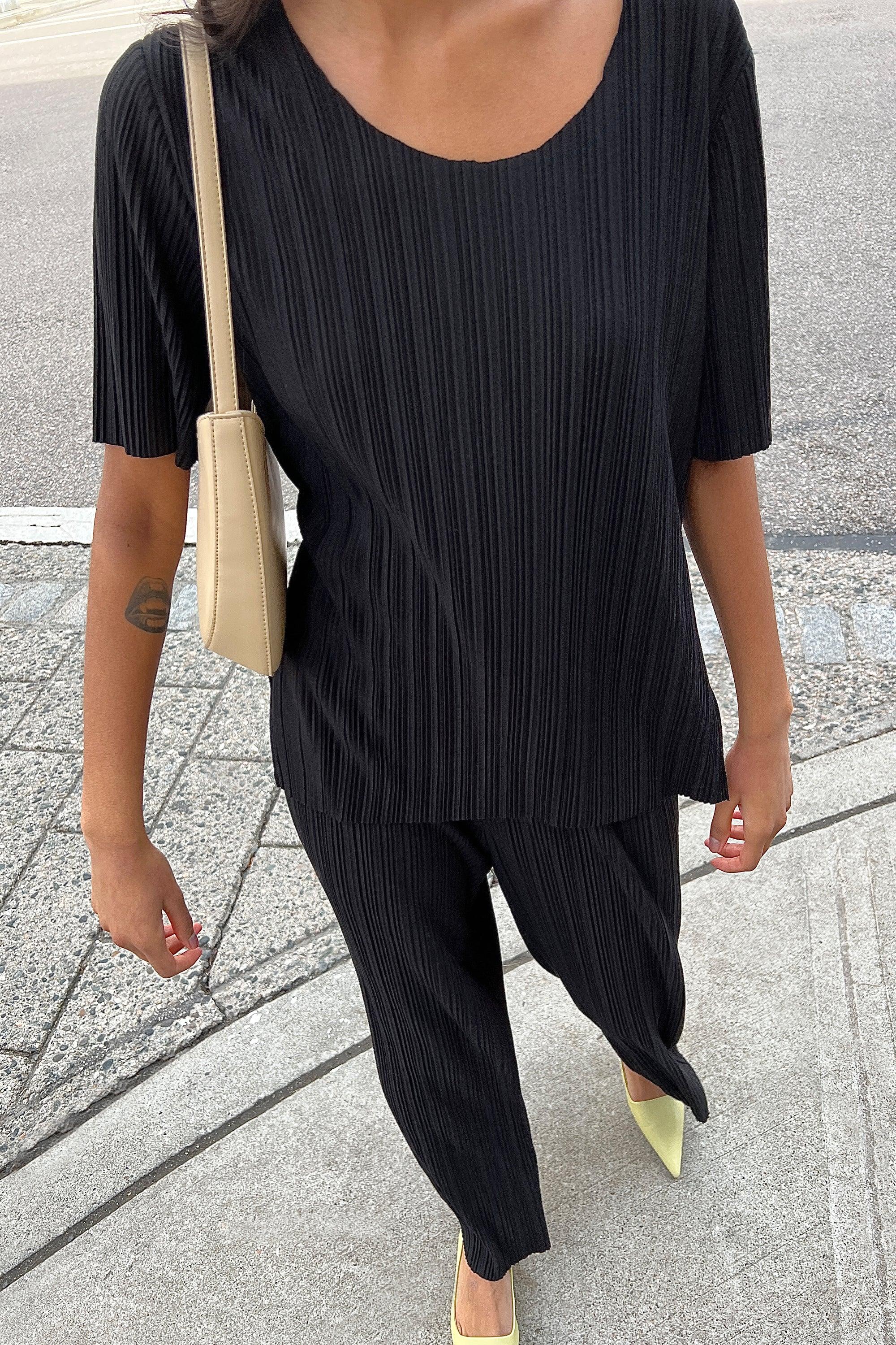 PLEATED TOP WITH SPLIT SIDES by OAK + FORT
