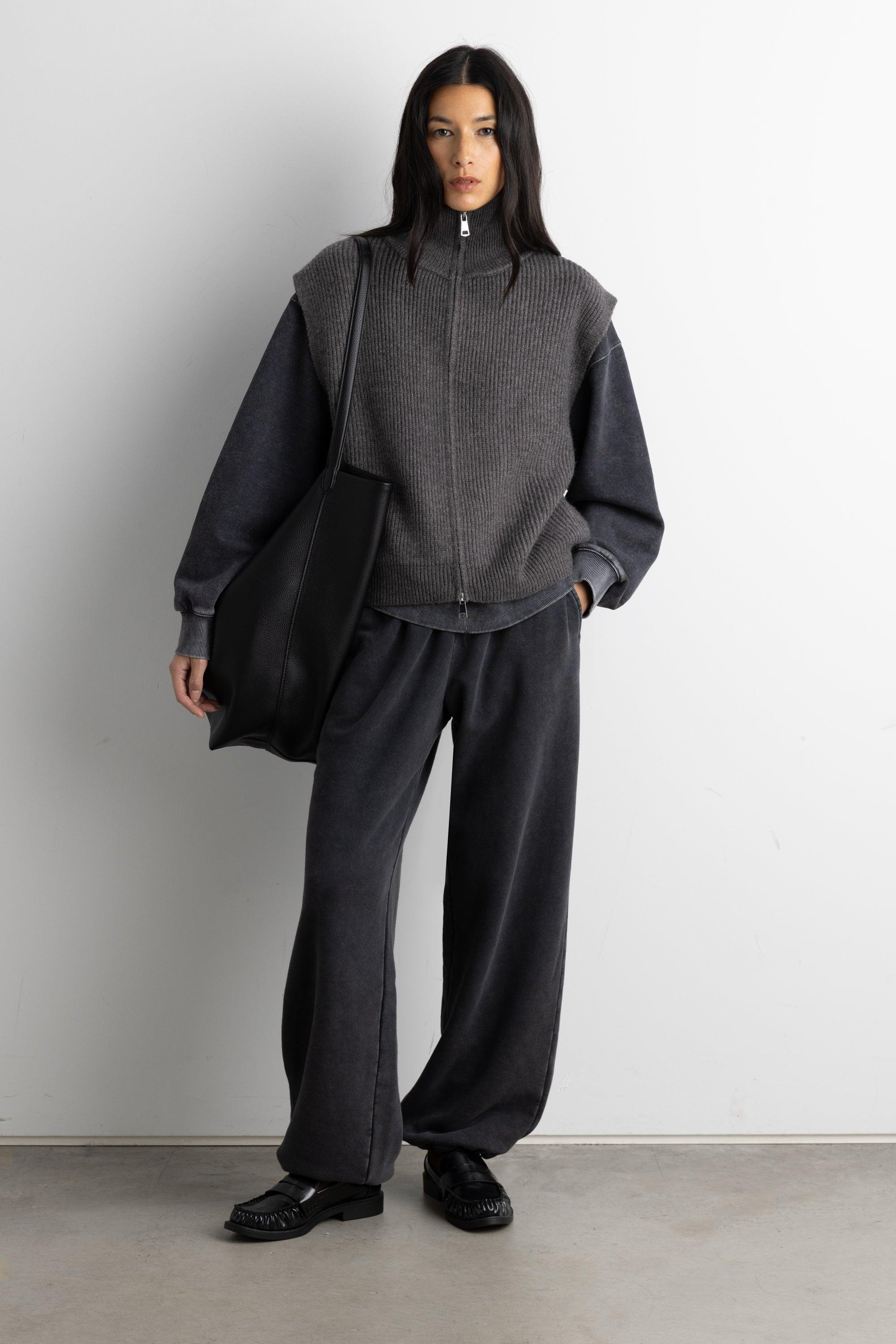 RIBBED KNIT MOCK NECK ZIP-UP SWEATER VEST by OAK + FORT