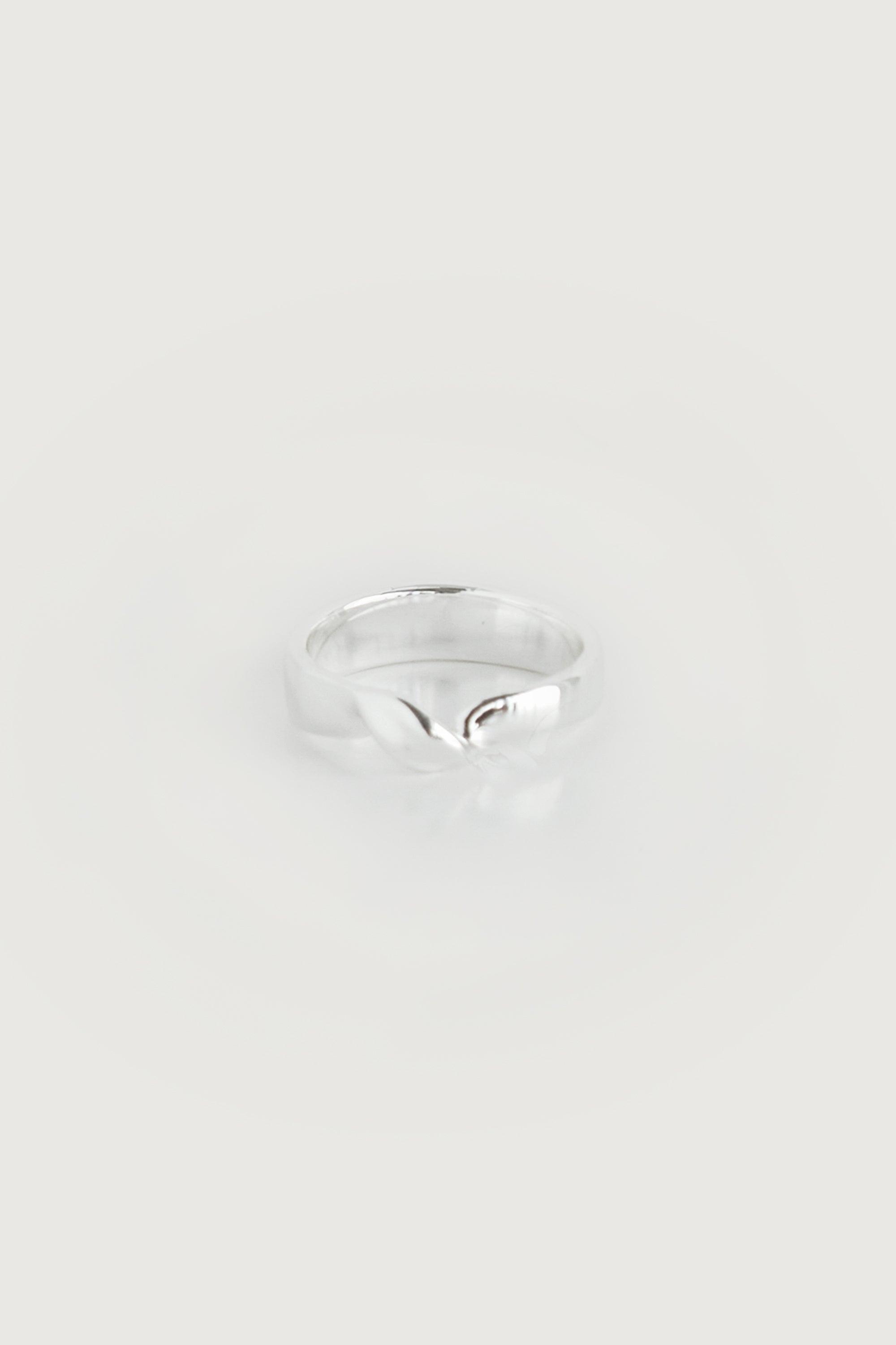 RING WITH TWIST by OAK + FORT