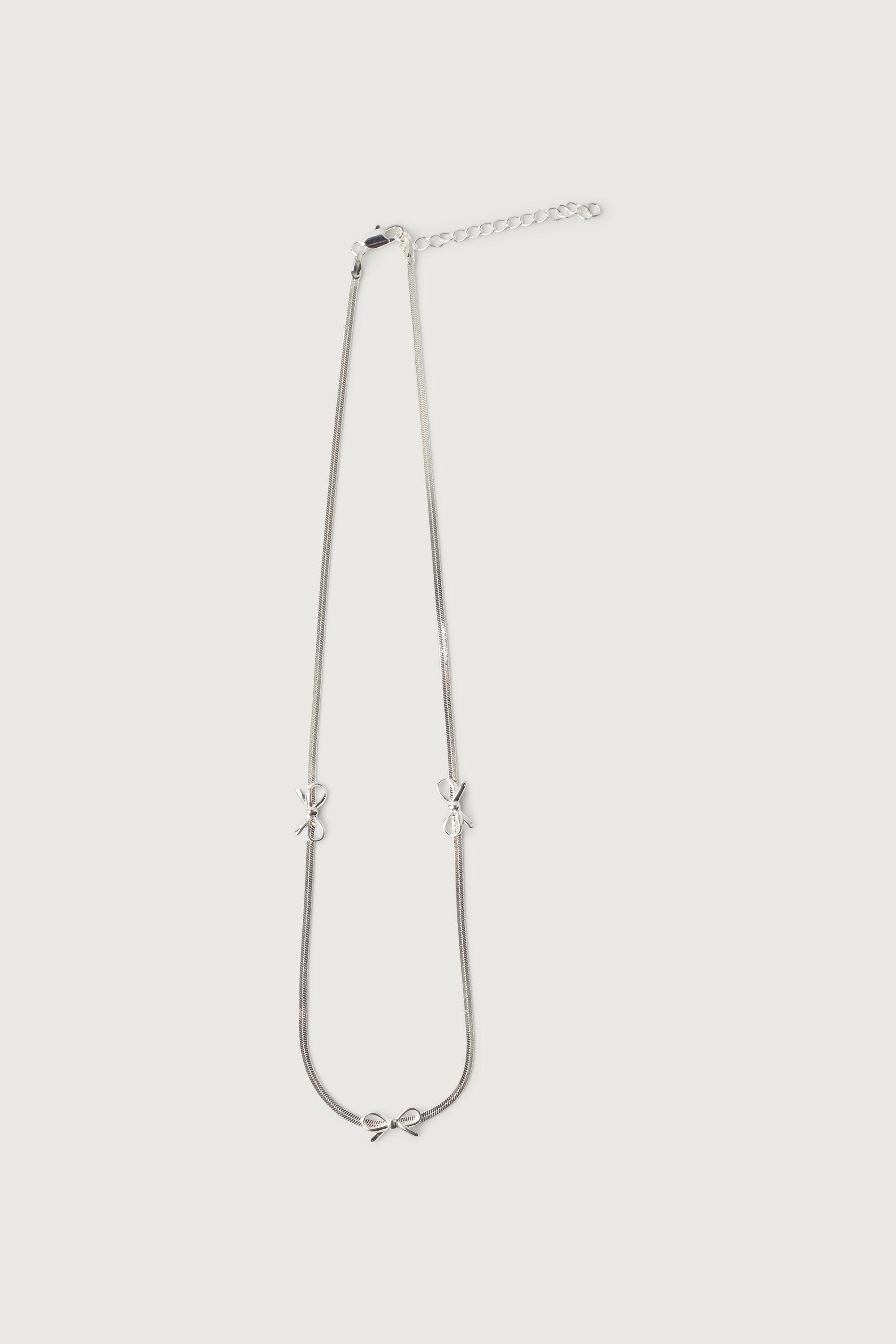 SNAKE CHAIN NECKLACE WITH BOWS by OAK + FORT