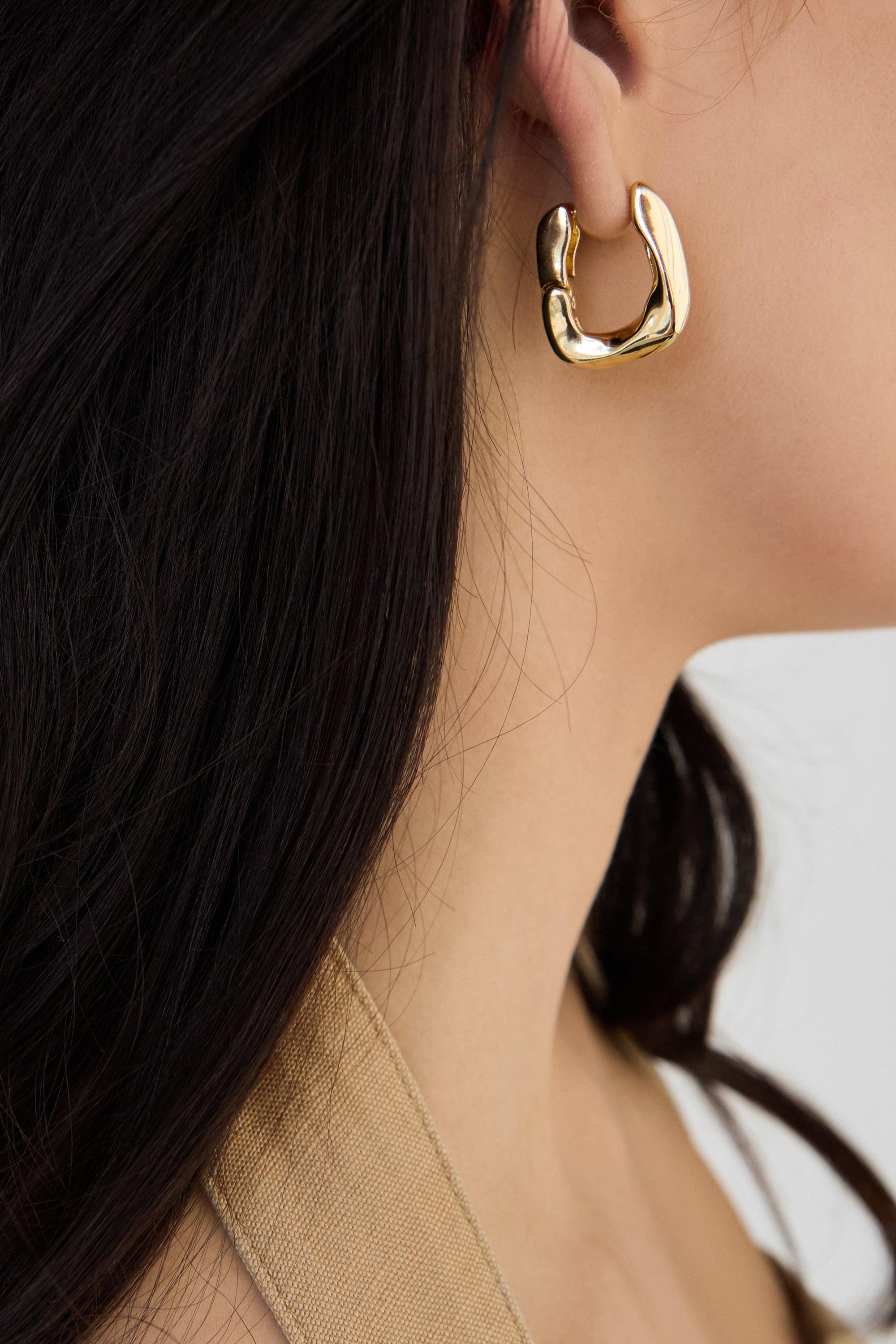 SQUARE TWIST HUGGIE EARRINGS by OAK + FORT