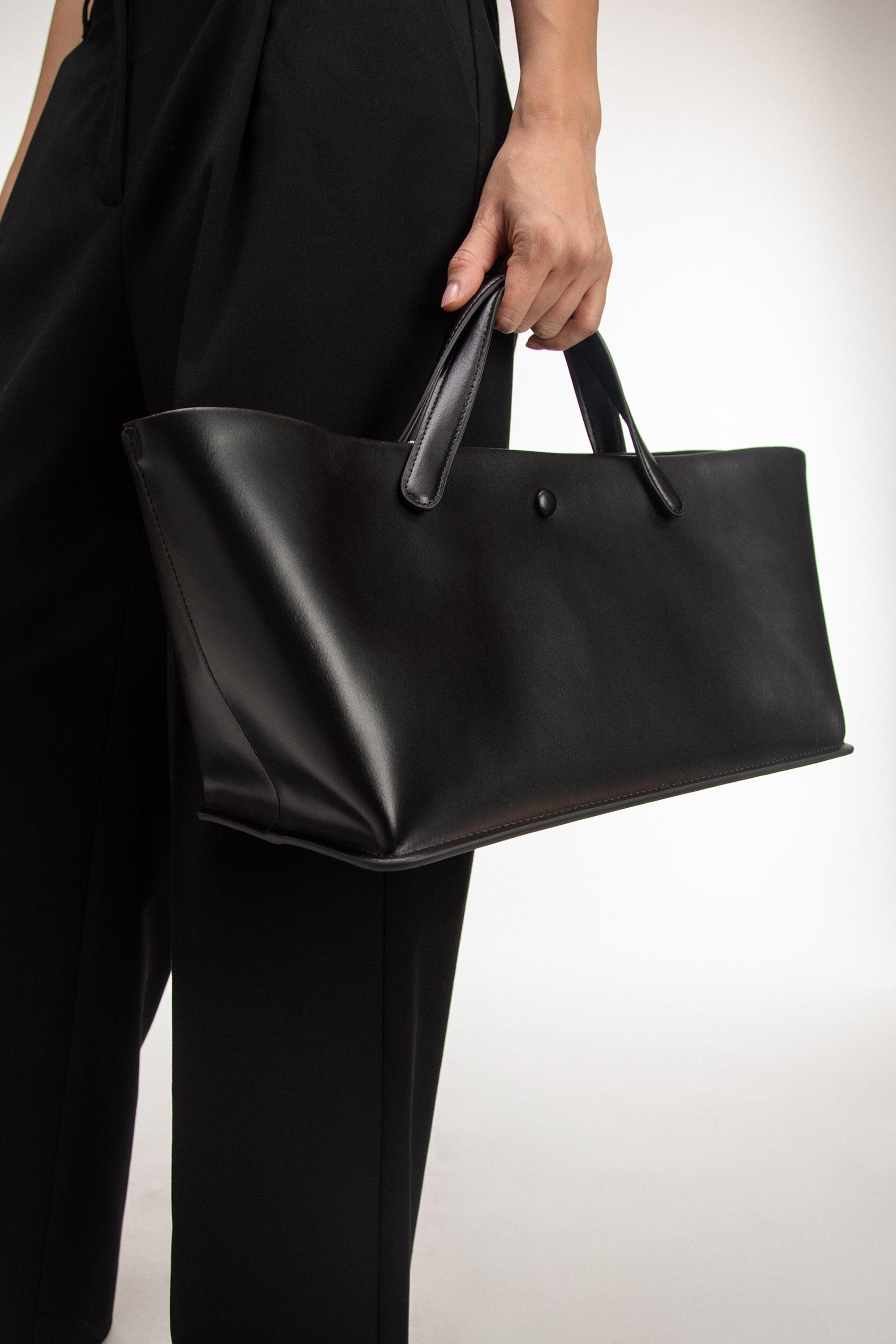 STRUCTURED LEATHER HANDBAG by OAK + FORT
