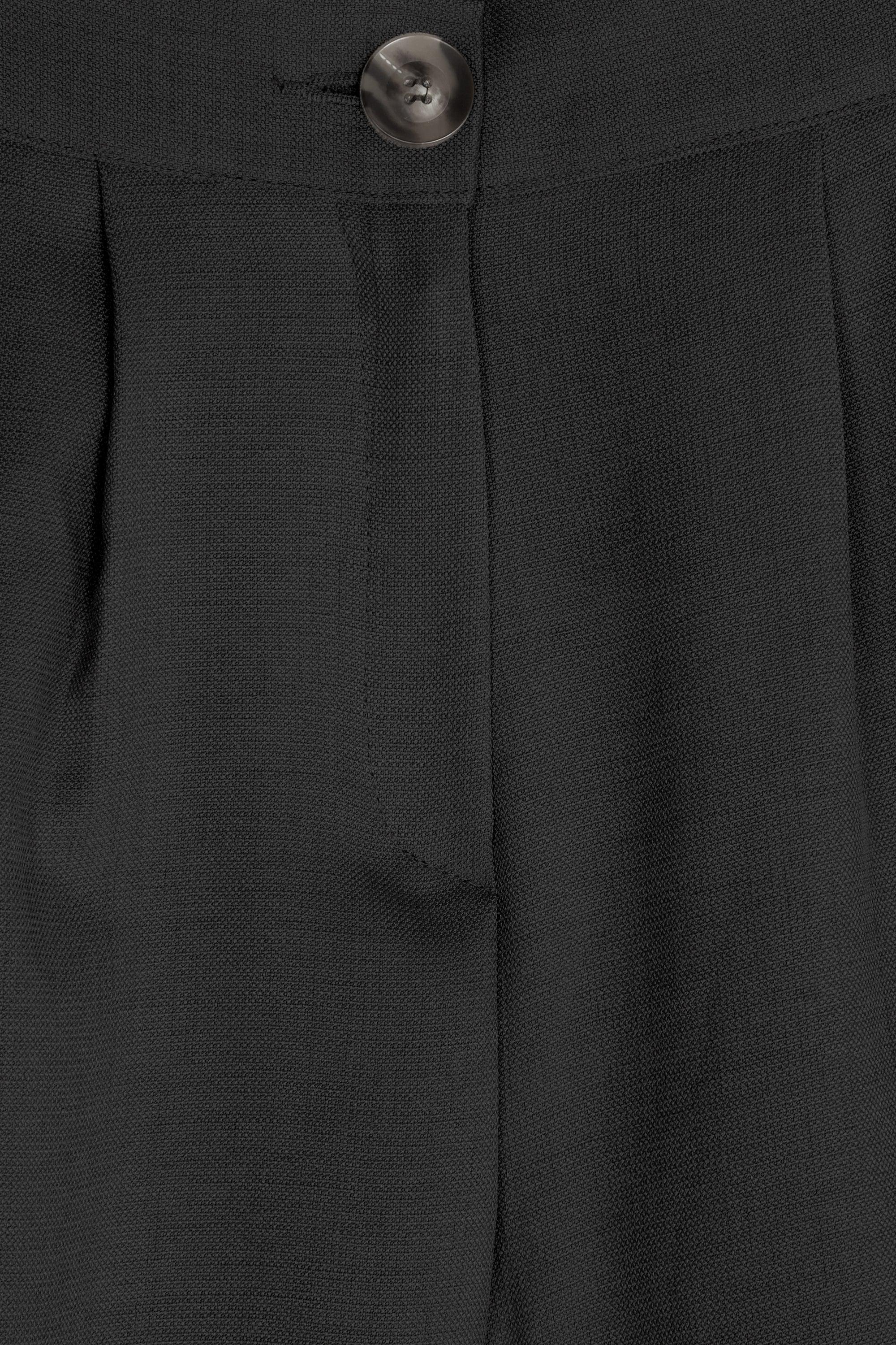 TAILORED SHORT by OAK + FORT