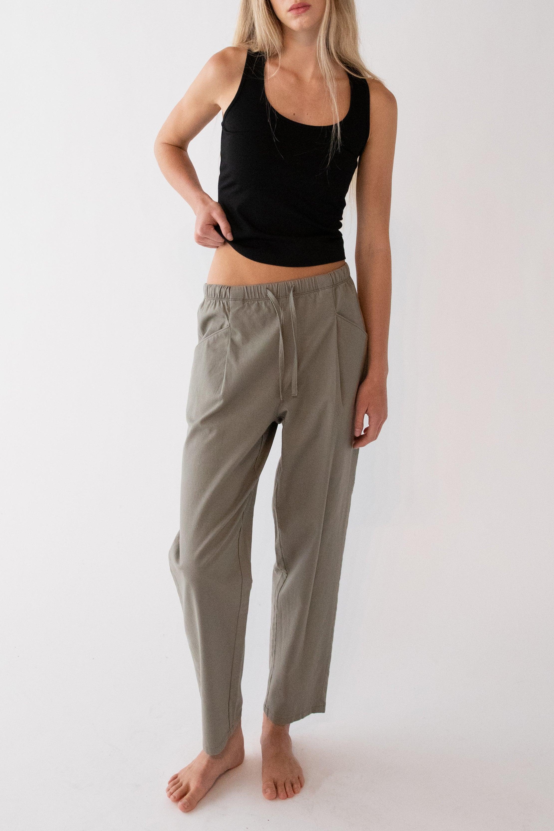 TAPERED PANT WITH DRAWSTRING WAIST by OAK + FORT