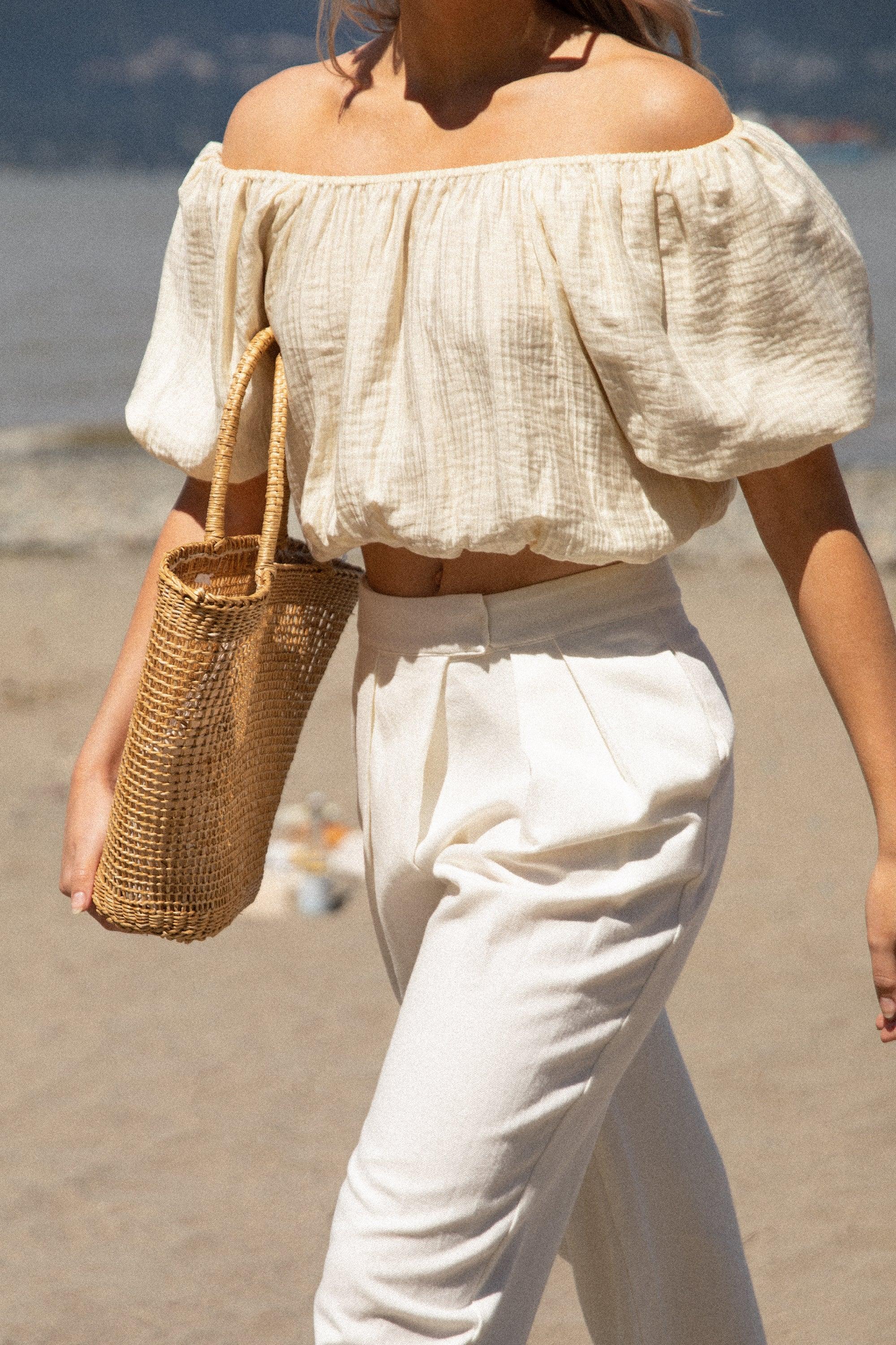 TEXTURED PUFF SLEEVE TOP by OAK + FORT