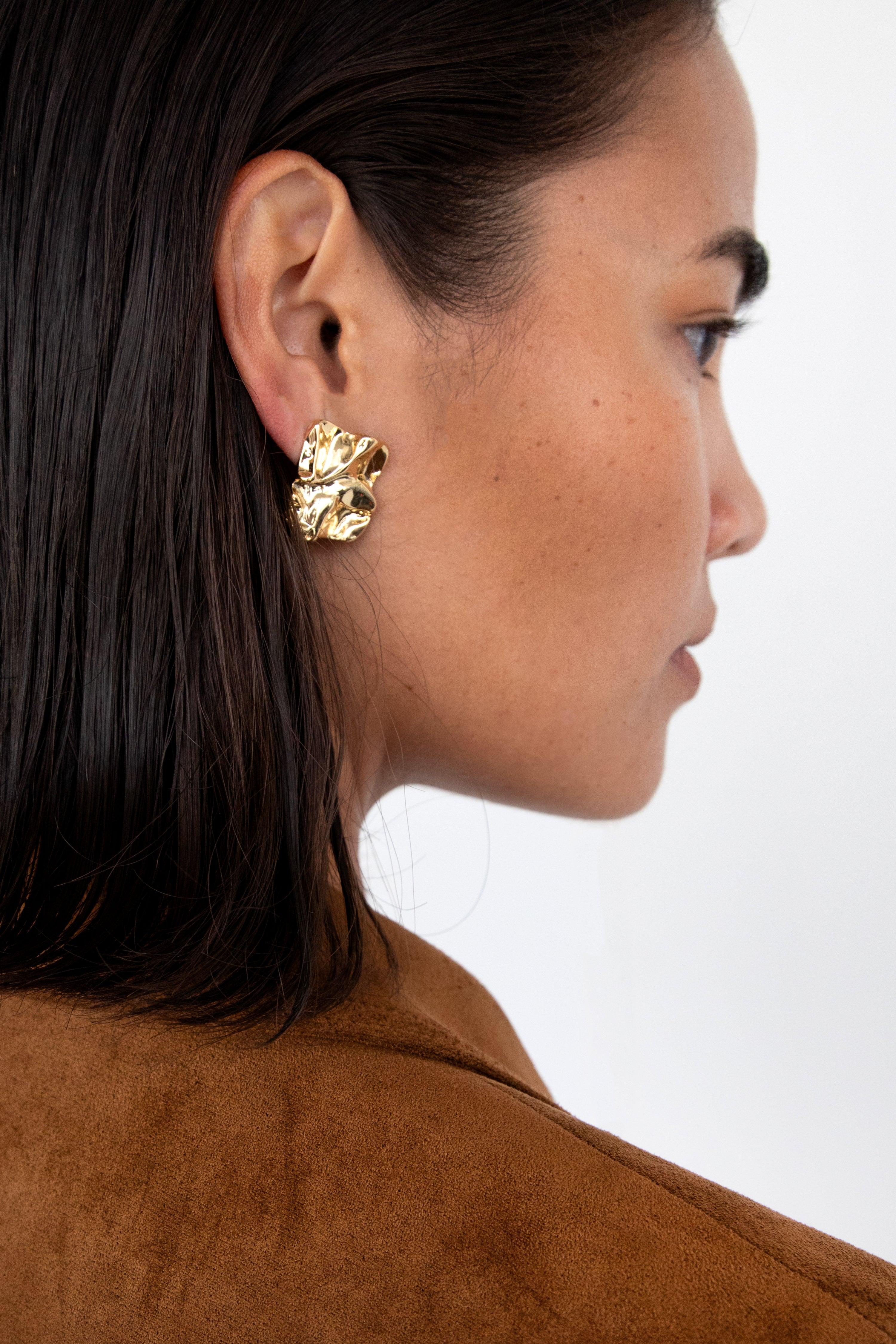 TEXTURED SQUARE EARRING by OAK + FORT