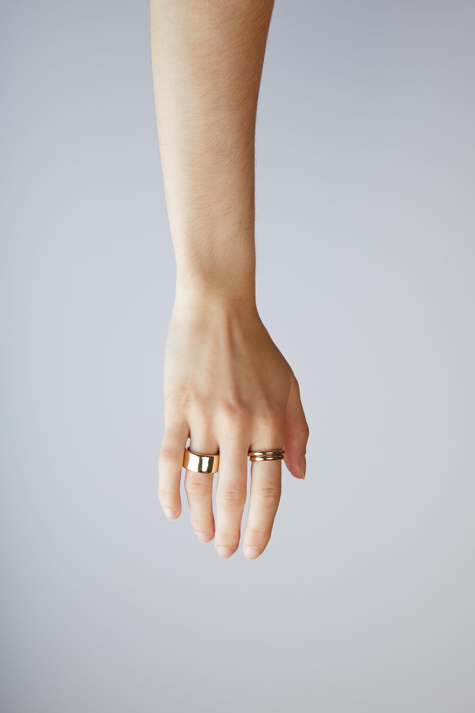 THICK BAND RING by OAK + FORT