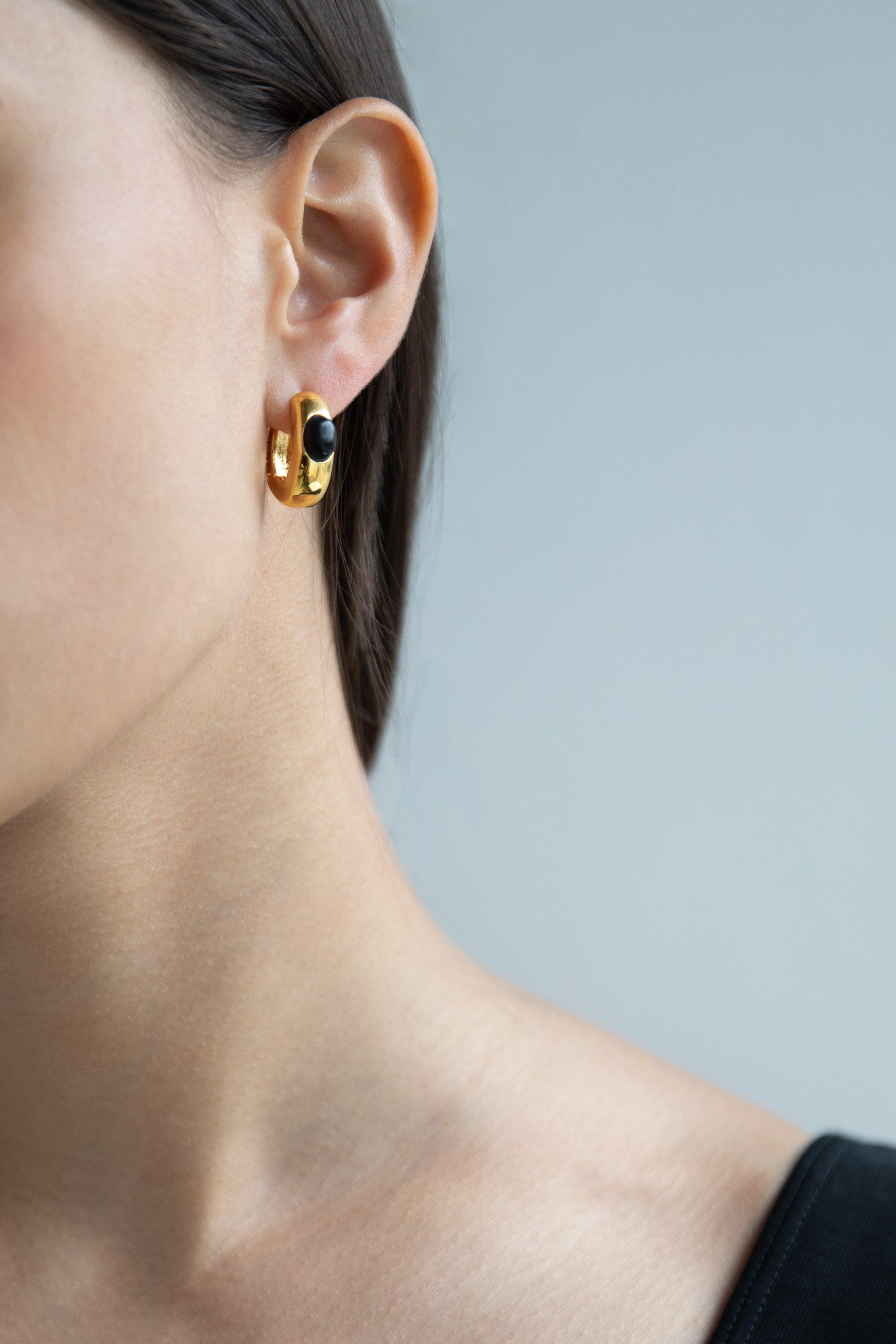 THICK HOOP EARRING WITH BLACK GEMSTONE by OAK + FORT