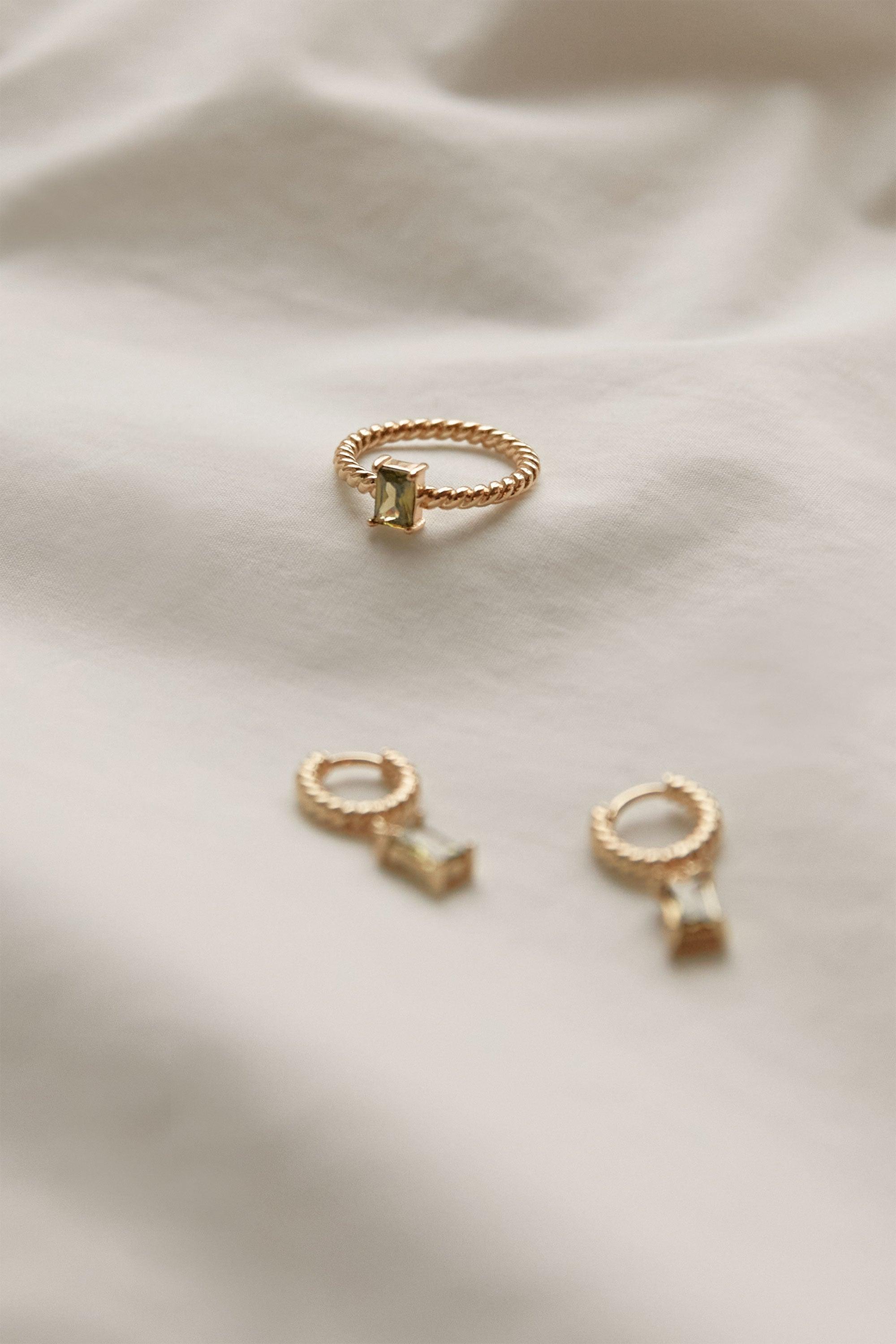 TWISTED RING WITH STONE by OAK + FORT
