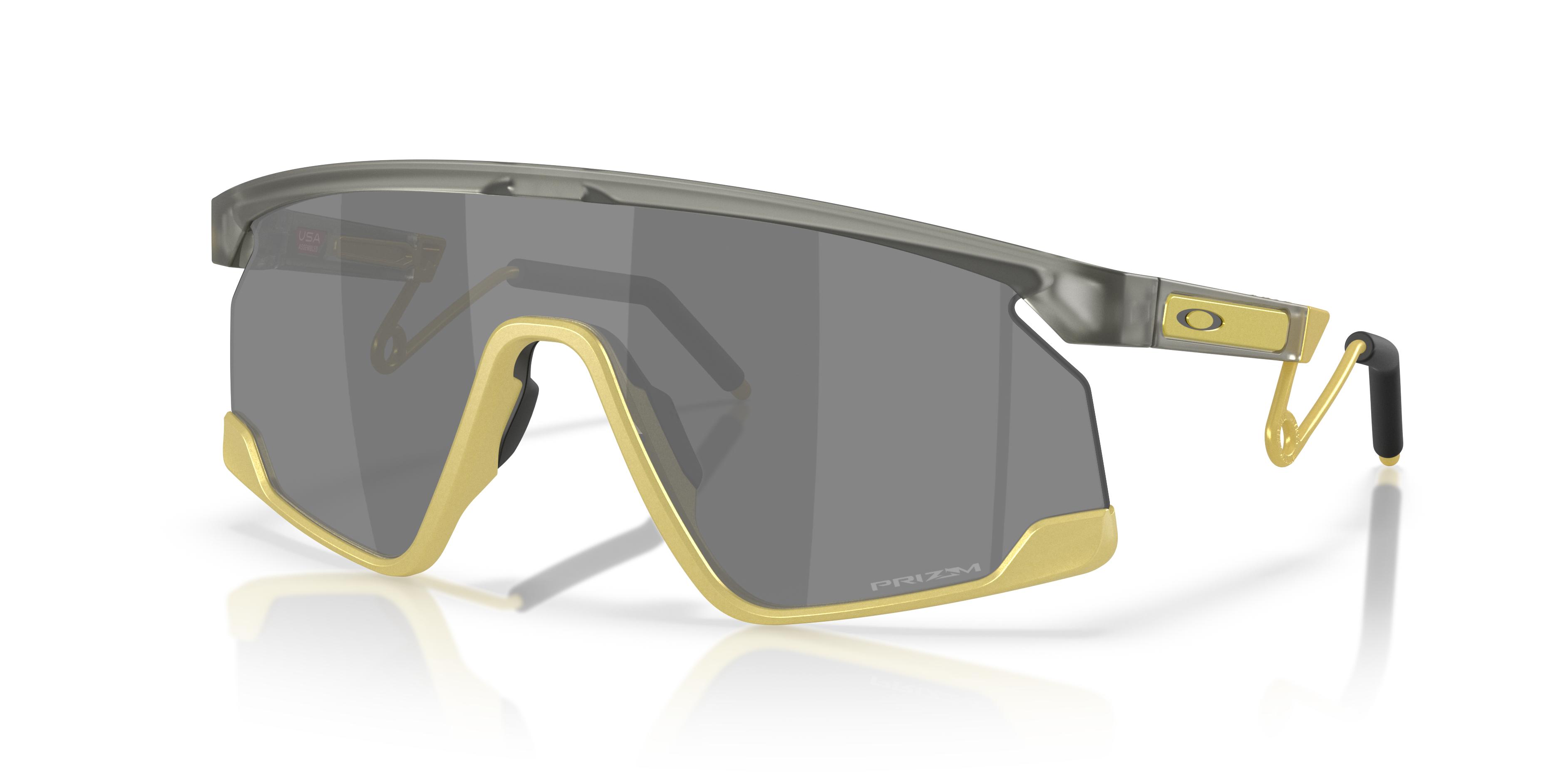 Oakley Men's Bxtr Metal Sunglasses by OAKLEY
