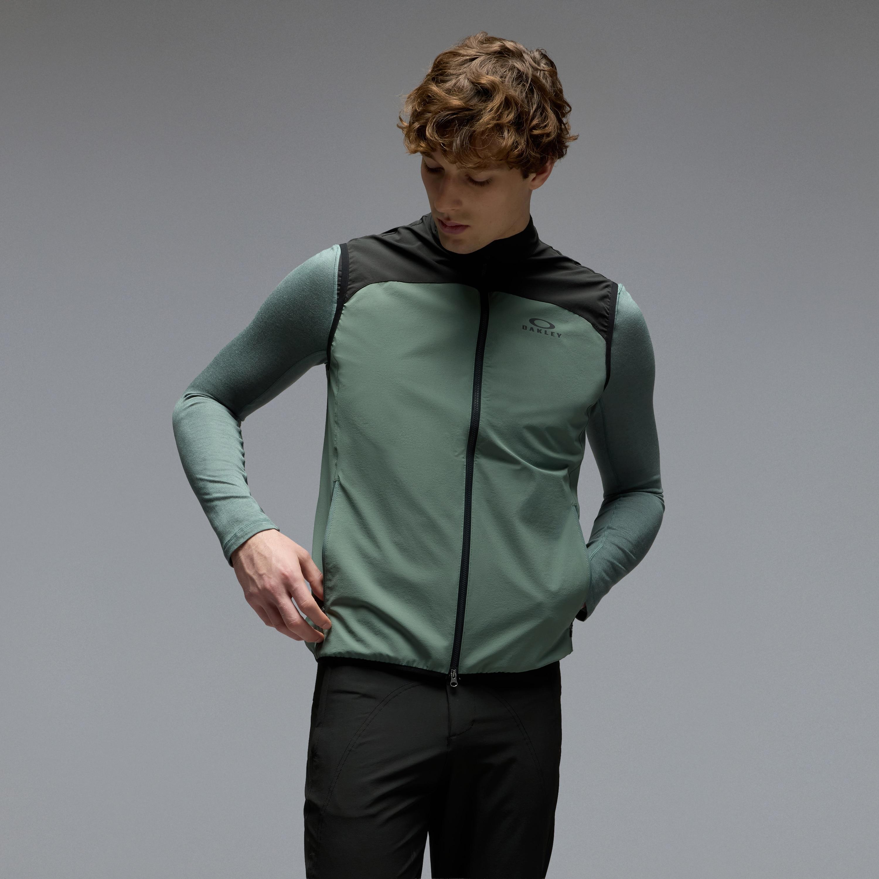 Oakley Men's Elements Vest by OAKLEY