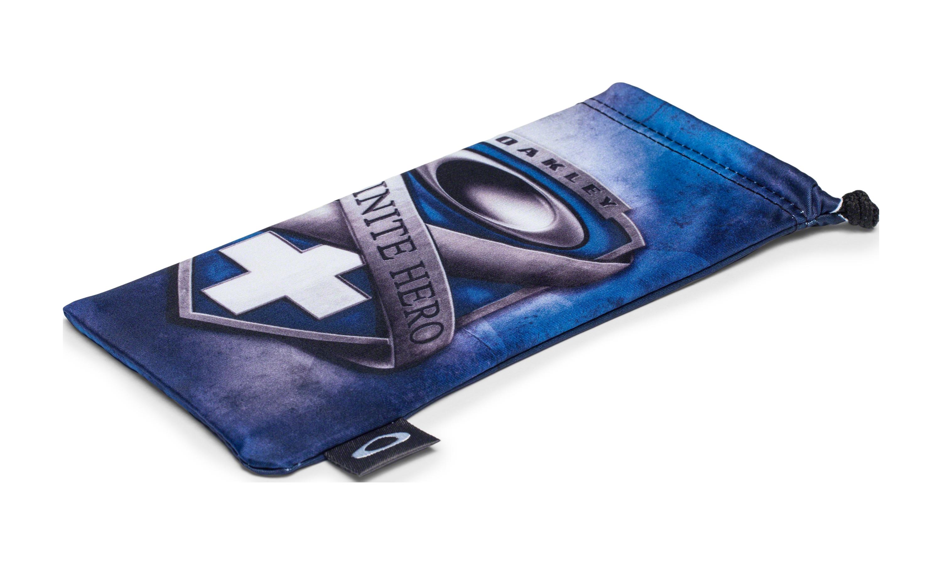 Oakley Men's Infinite Hero Microbag by OAKLEY