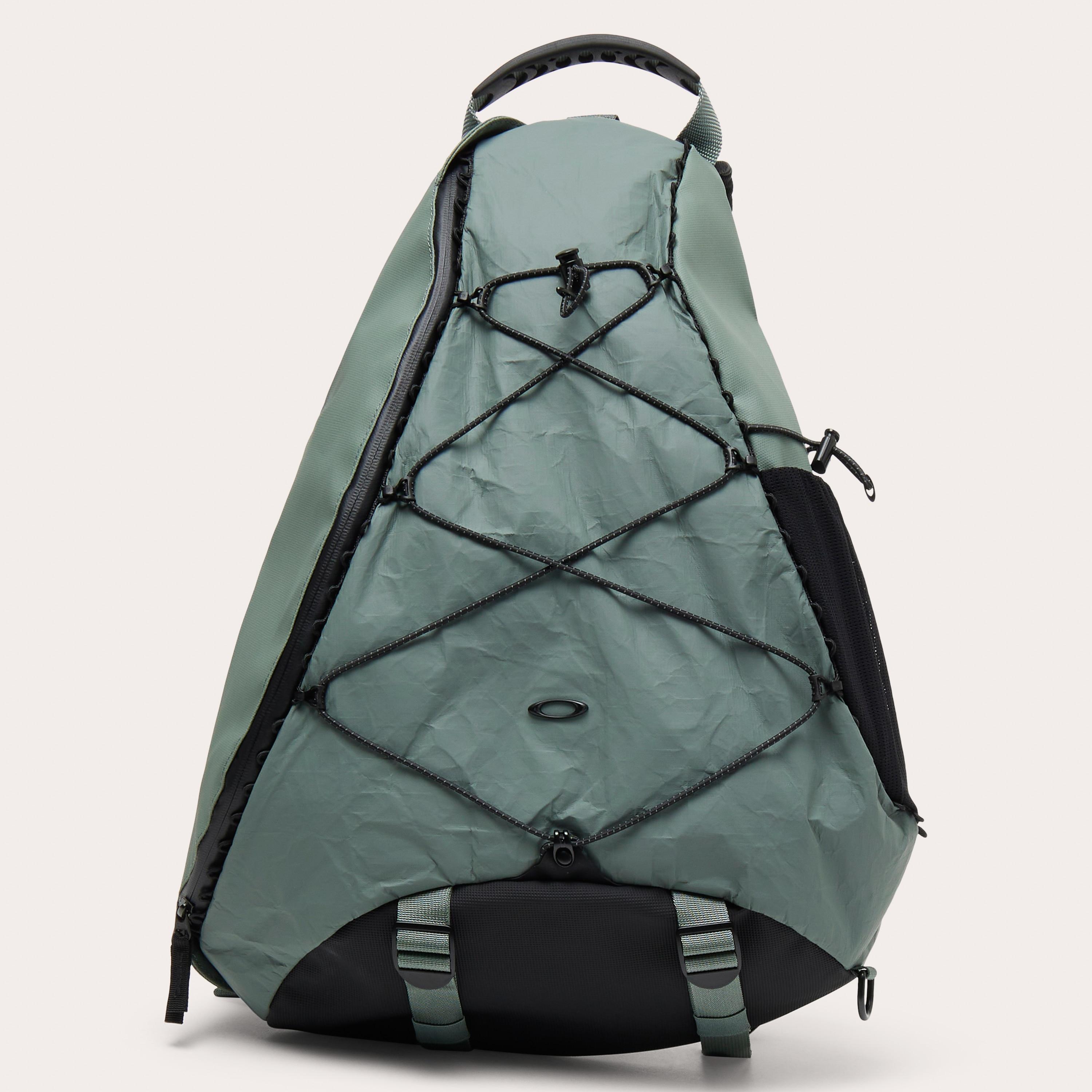 Oakley Men's Latitude Sling Pack by OAKLEY