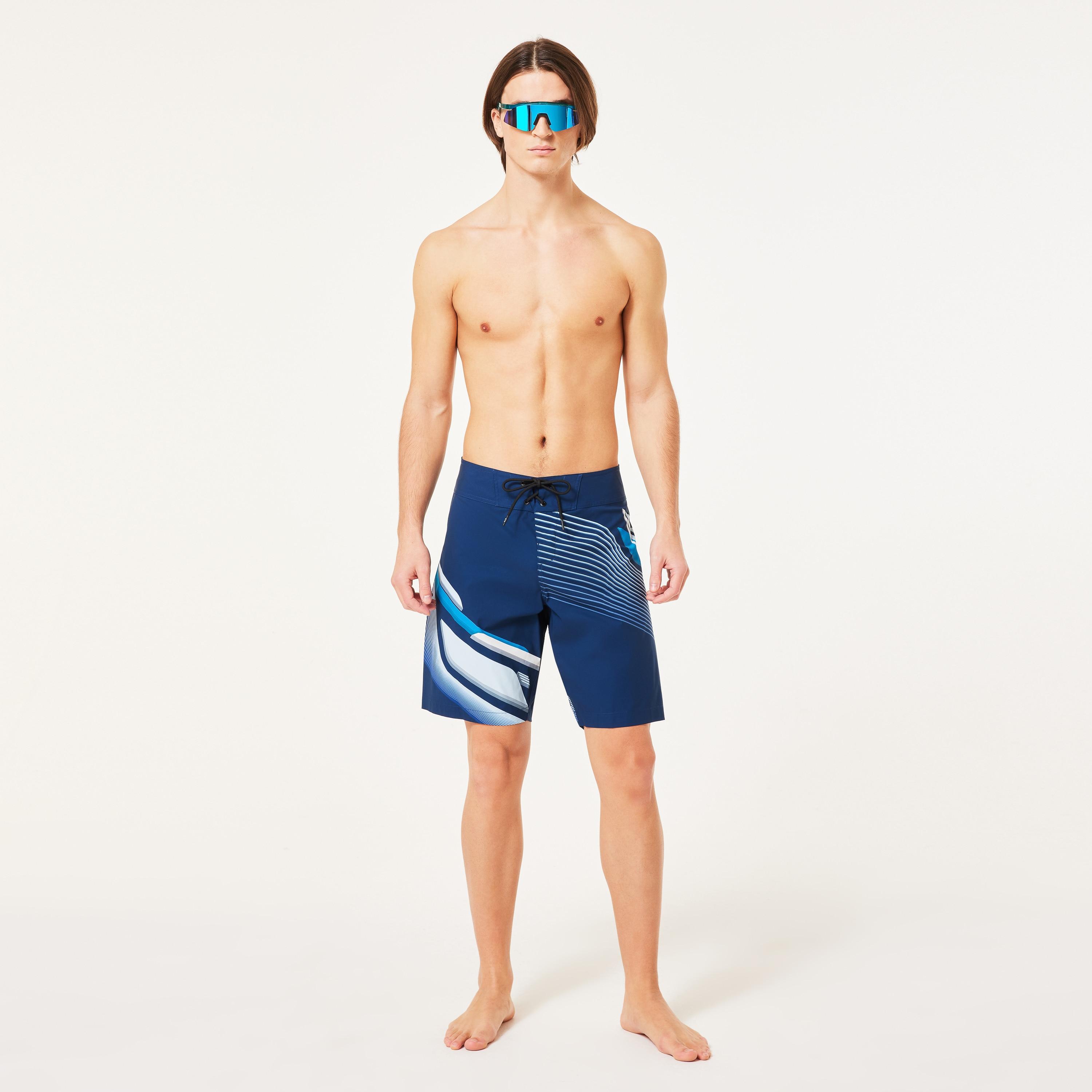 Oakley Men's Striped 19'' Boardshort by OAKLEY