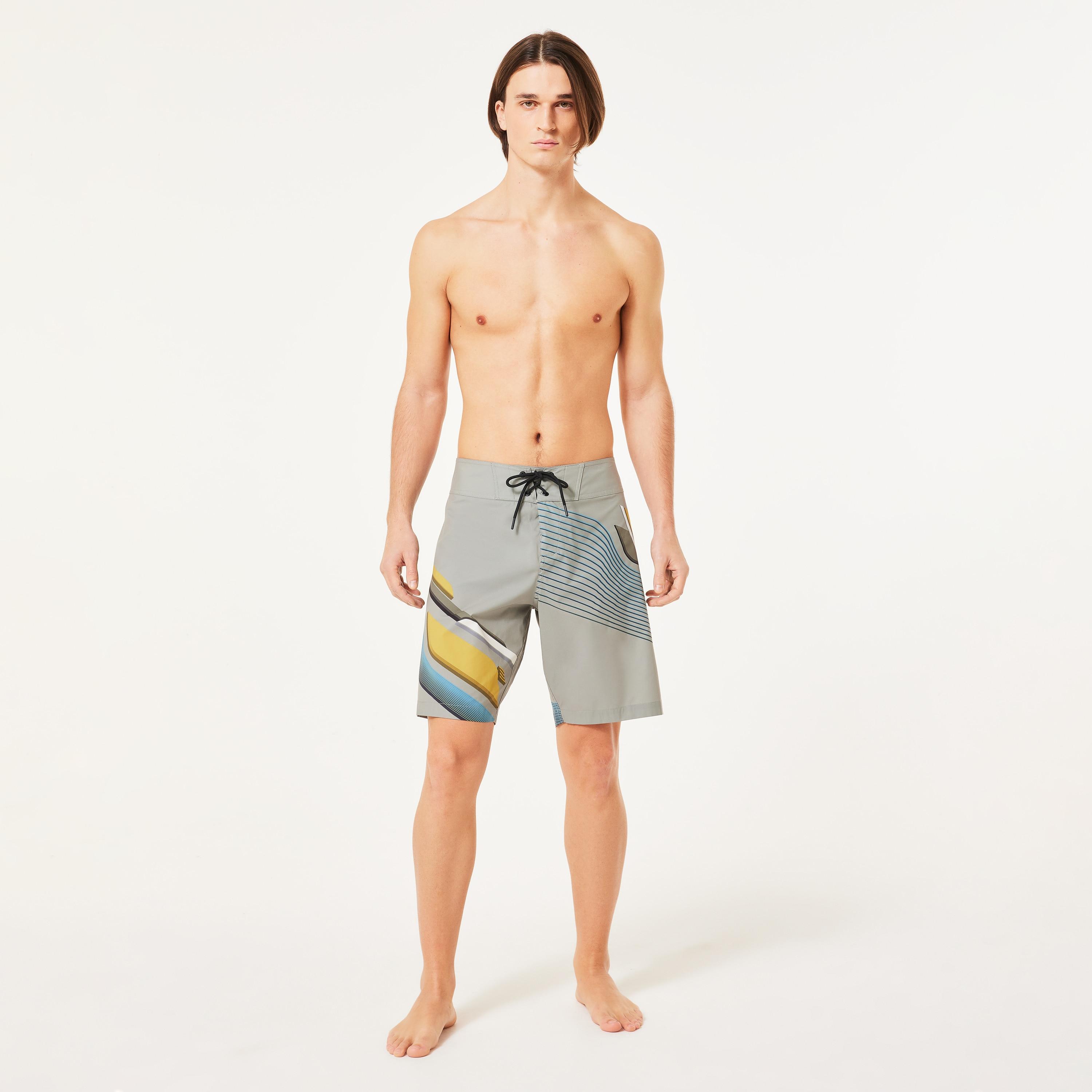 Oakley Men's Striped 19'' Boardshort by OAKLEY