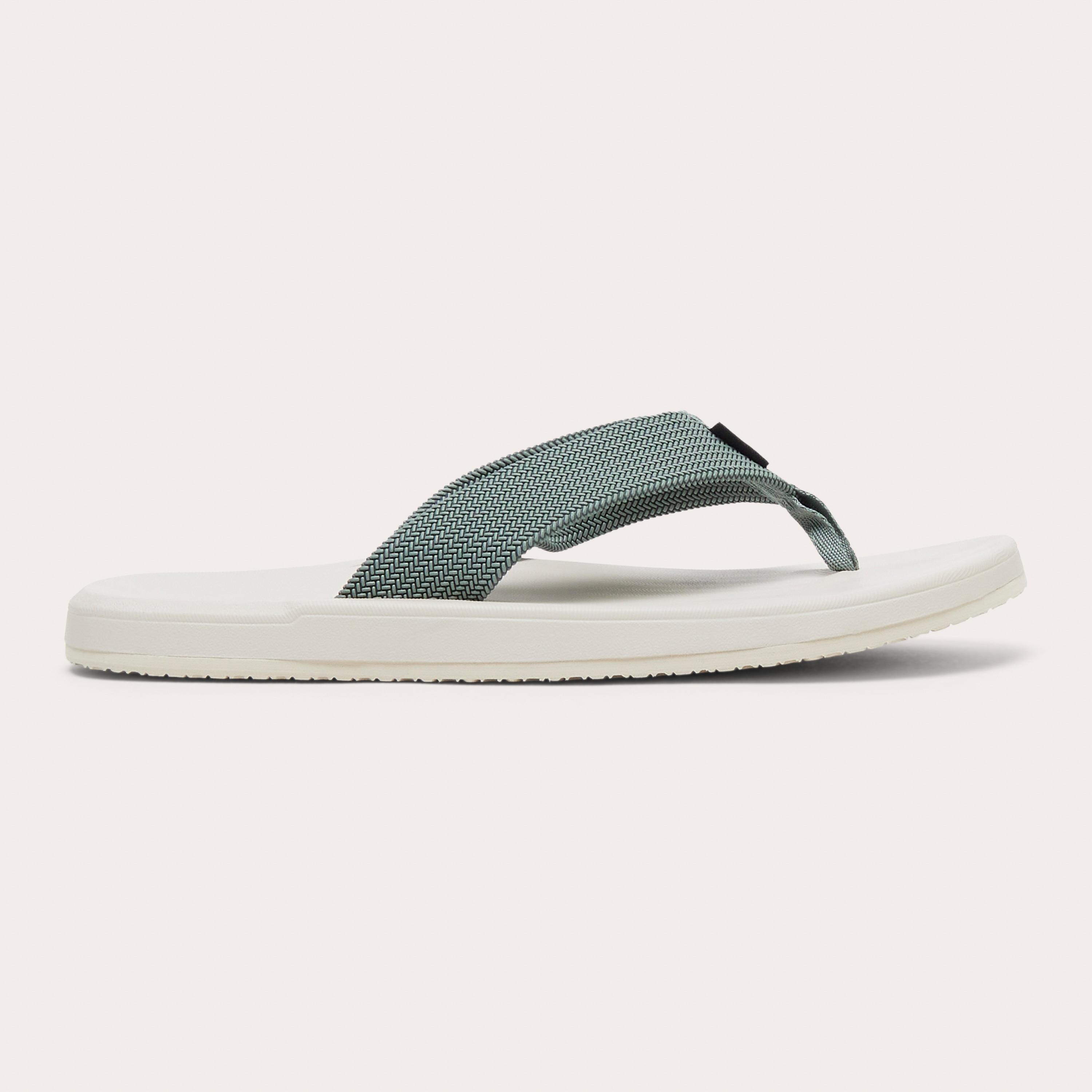 Oakley Men's Ventura Flip Flop by OAKLEY