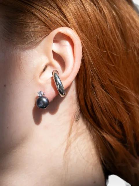 pearl stud earrings by OBSIDIAN