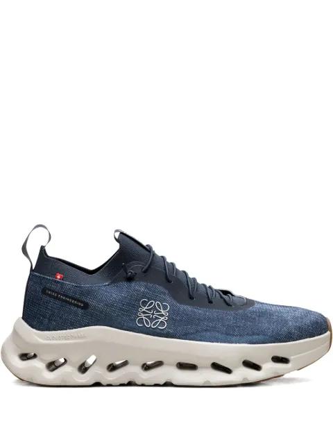 Cloudsolo logo detail sneakers by ON RUNNING