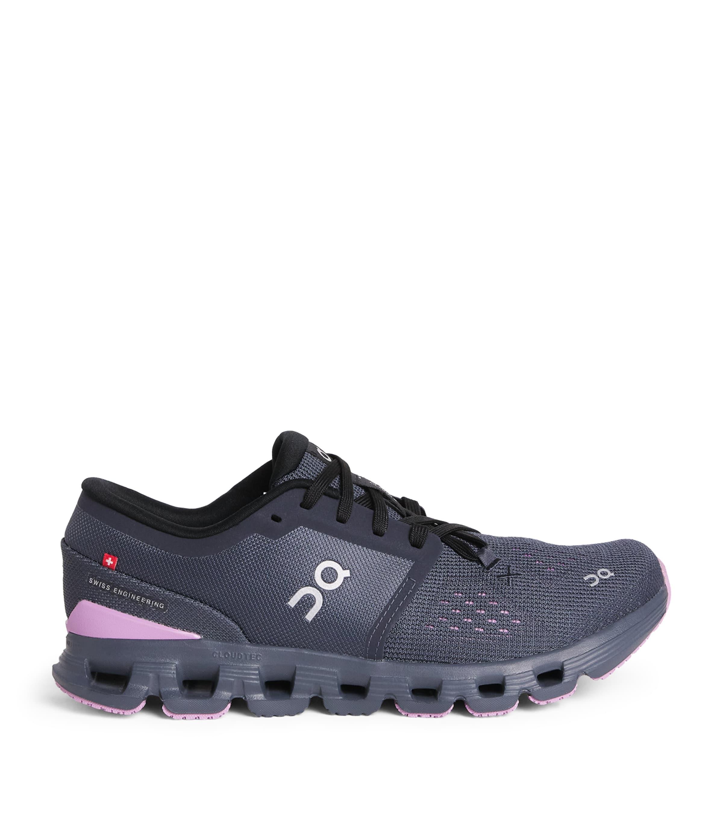 On Cloud X 4 Trainers by ON RUNNING