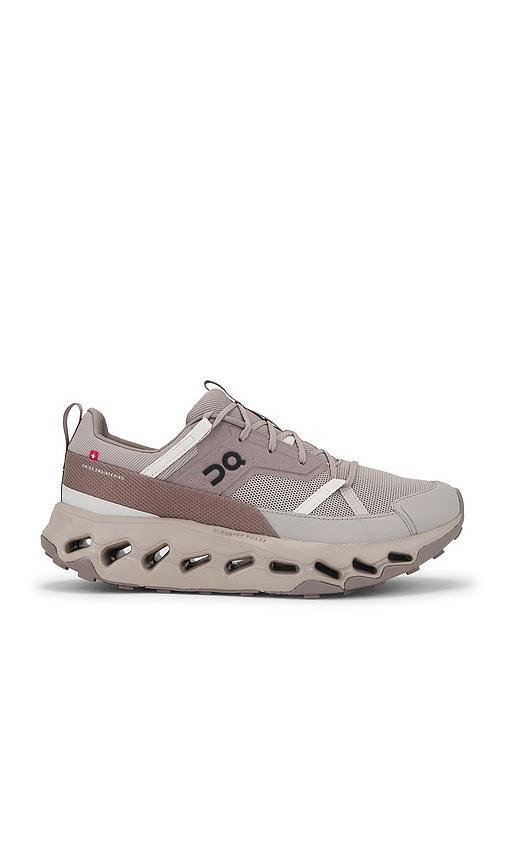 On Cloudhorizon in Brown by ON RUNNING