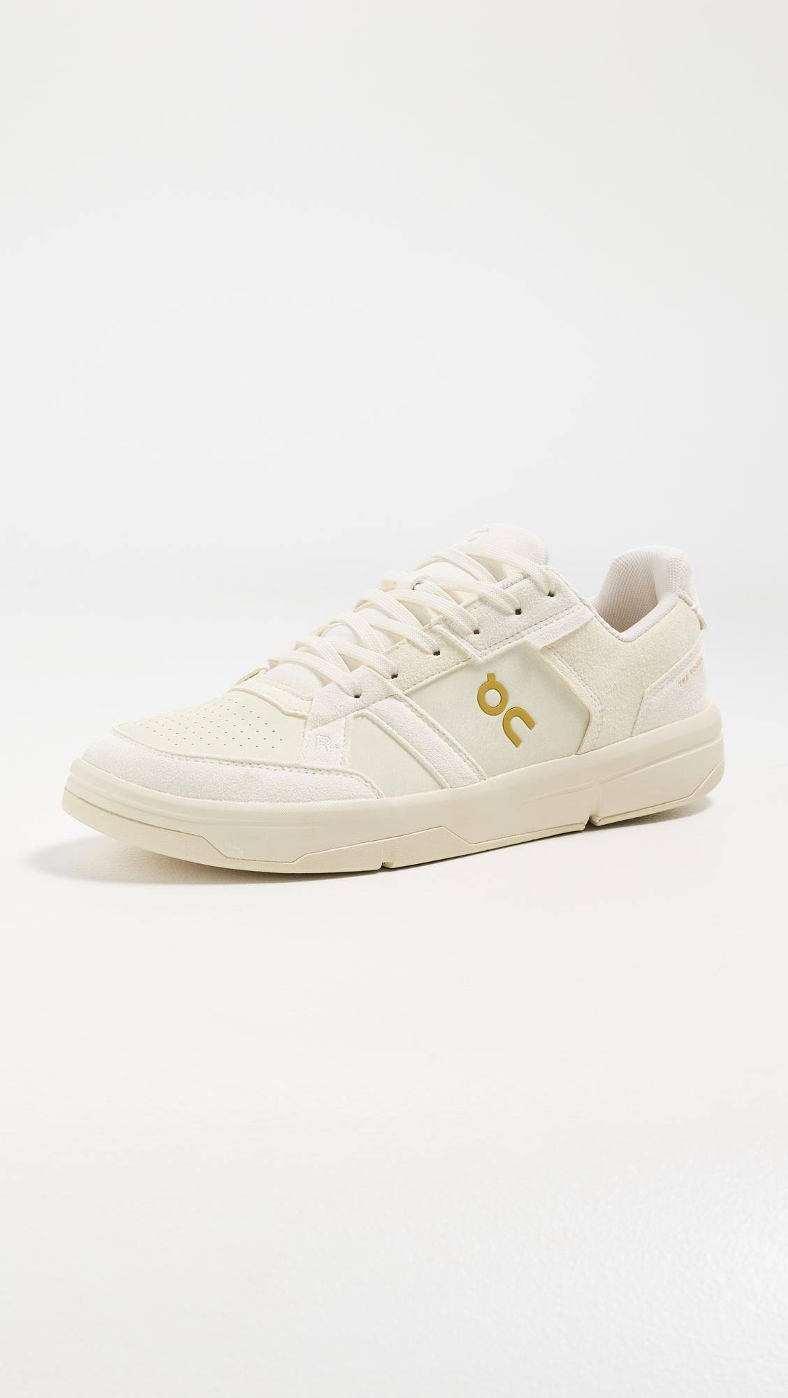 The Roger Clubhouse Ace Sneakers by ON RUNNING