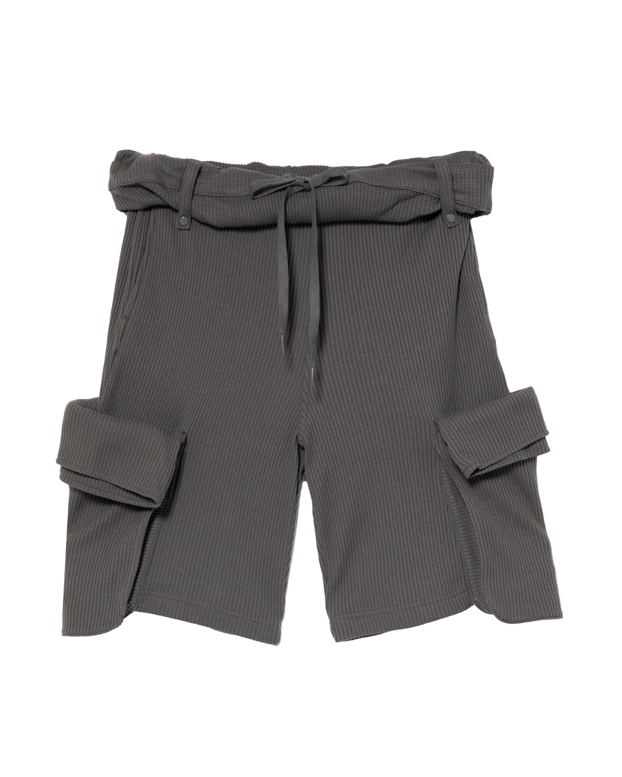 Rolled waist cargo waffle shorts by OPEN YY