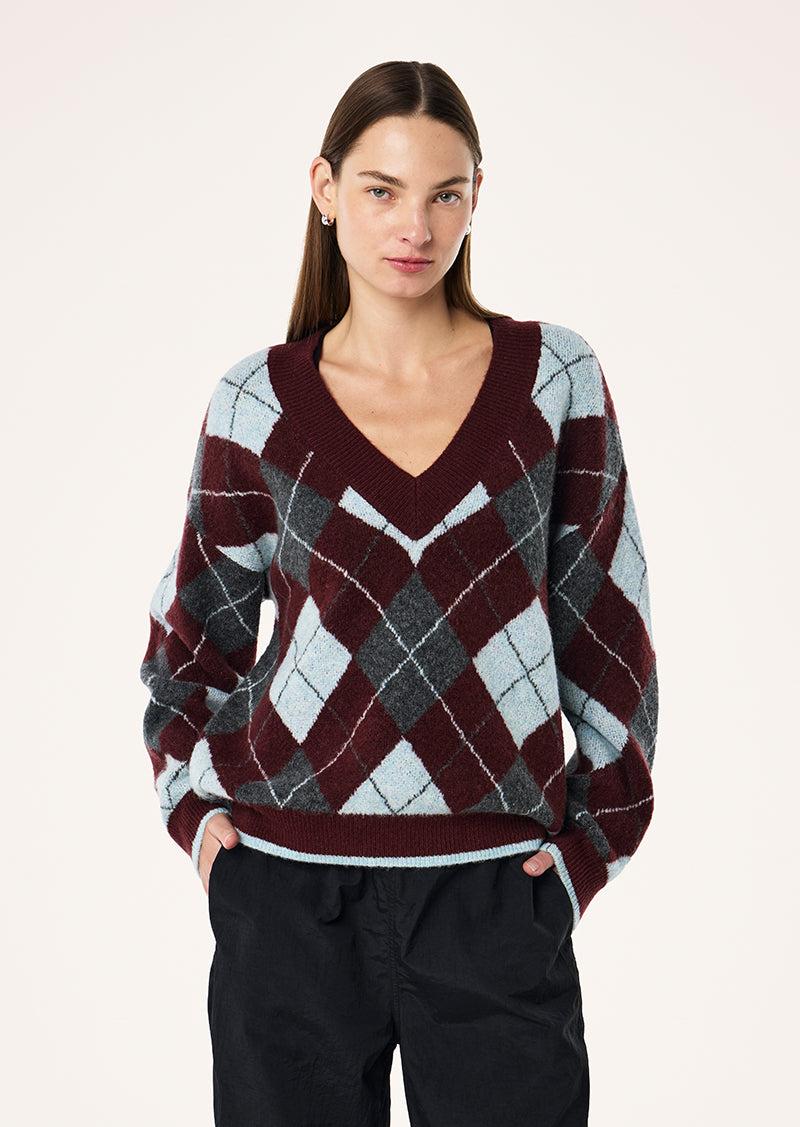 STREAMLINE V NECK KNIT IN BURGUNDY by P.E NATION