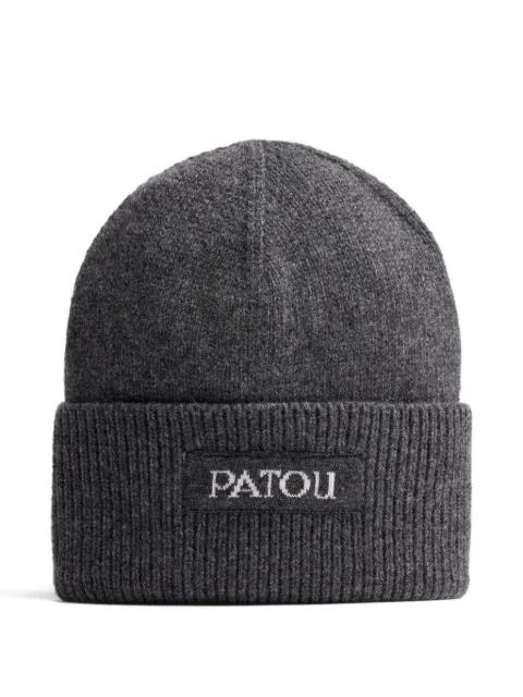 logo-patch beanie hat by PATOU