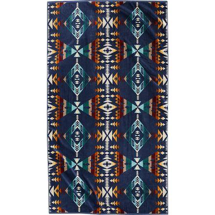 Oversized Jacquard Towel by PENDLETON