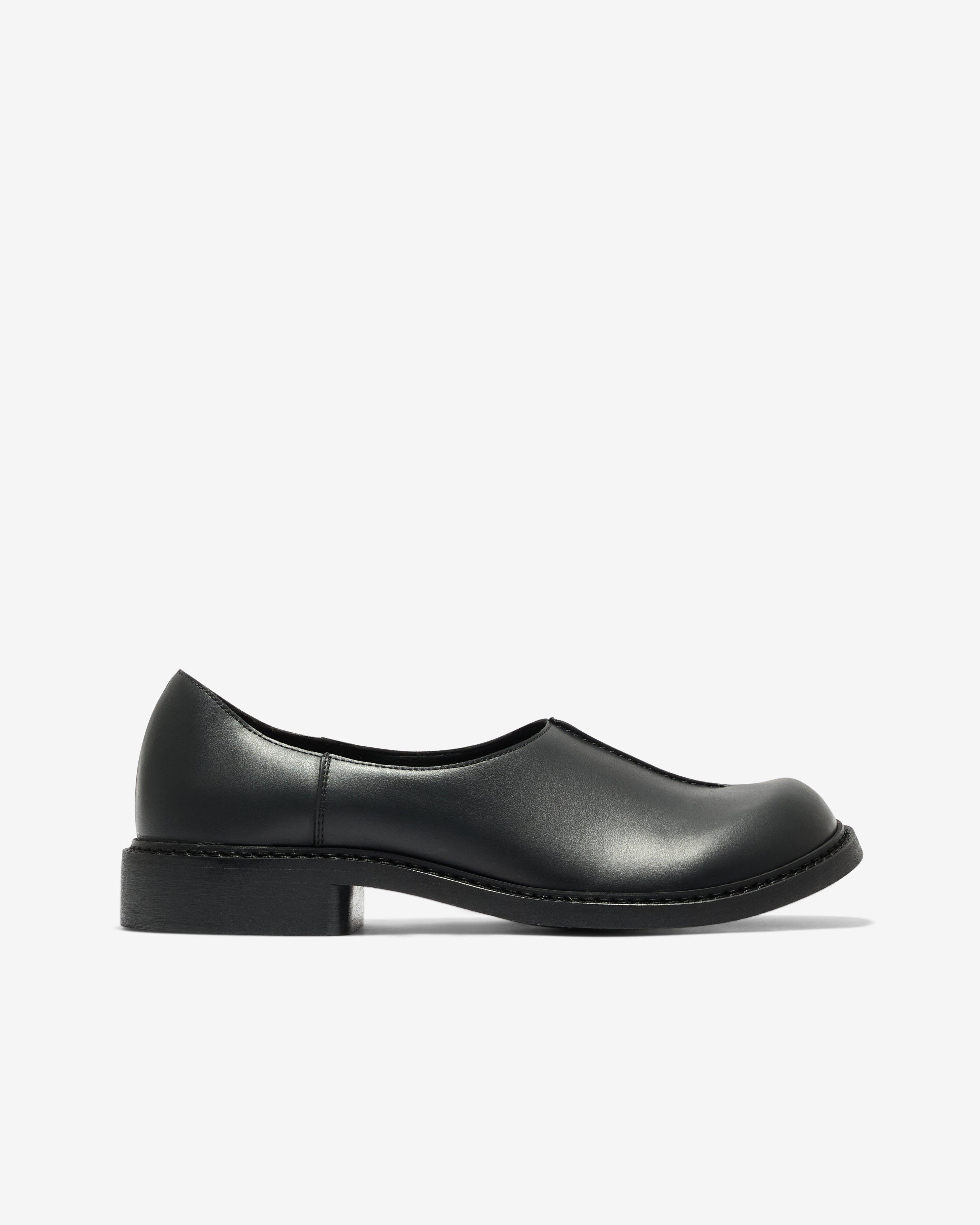 Phileo - 067 Clog - (Black) by PHILEO