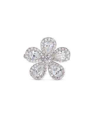 18K White Gold Classic Flower Ring with Diamonds by PIRANESI