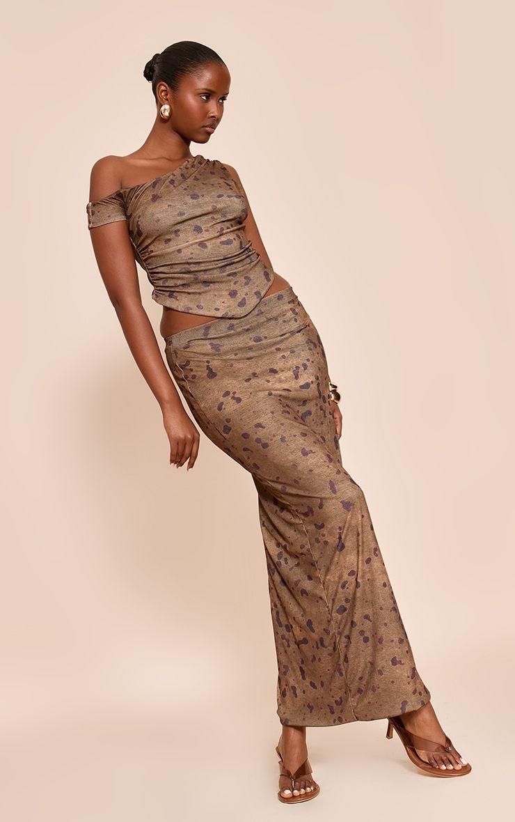 Khaki Abstract Print Onion Skin Low Rise Maxi Skirt by PRETTYLITTLETHING Khaki Abstract Print Onion Skin Low Rise Maxi Skirt by PRETTYLITTLETHING