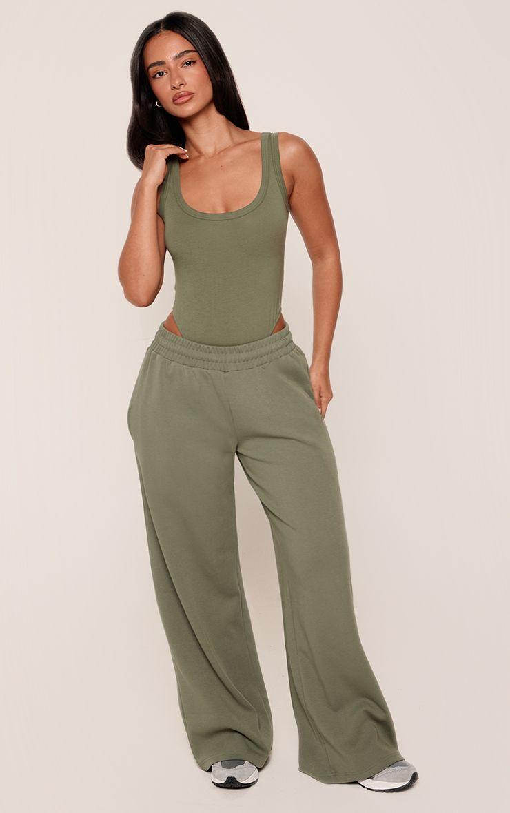 Petite  Elasticated Waist Wide Leg Joggers by PRETTYLITTLETHING
