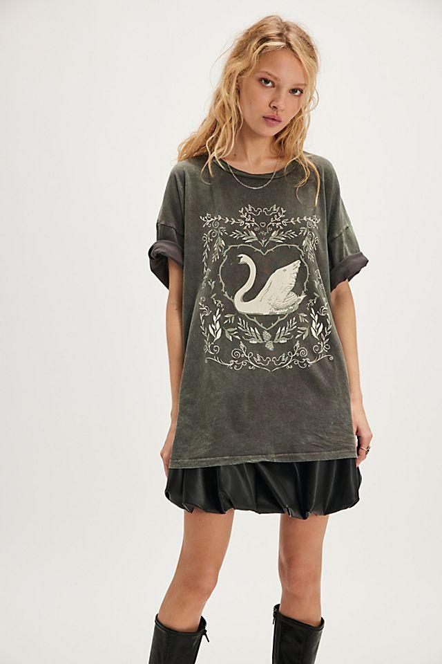 Swan Tee by PROMESA