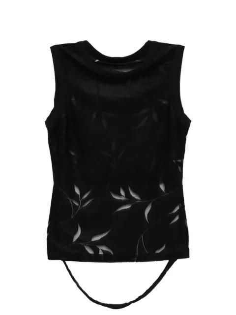 leaf-print sleeveless top by QUETSCHE