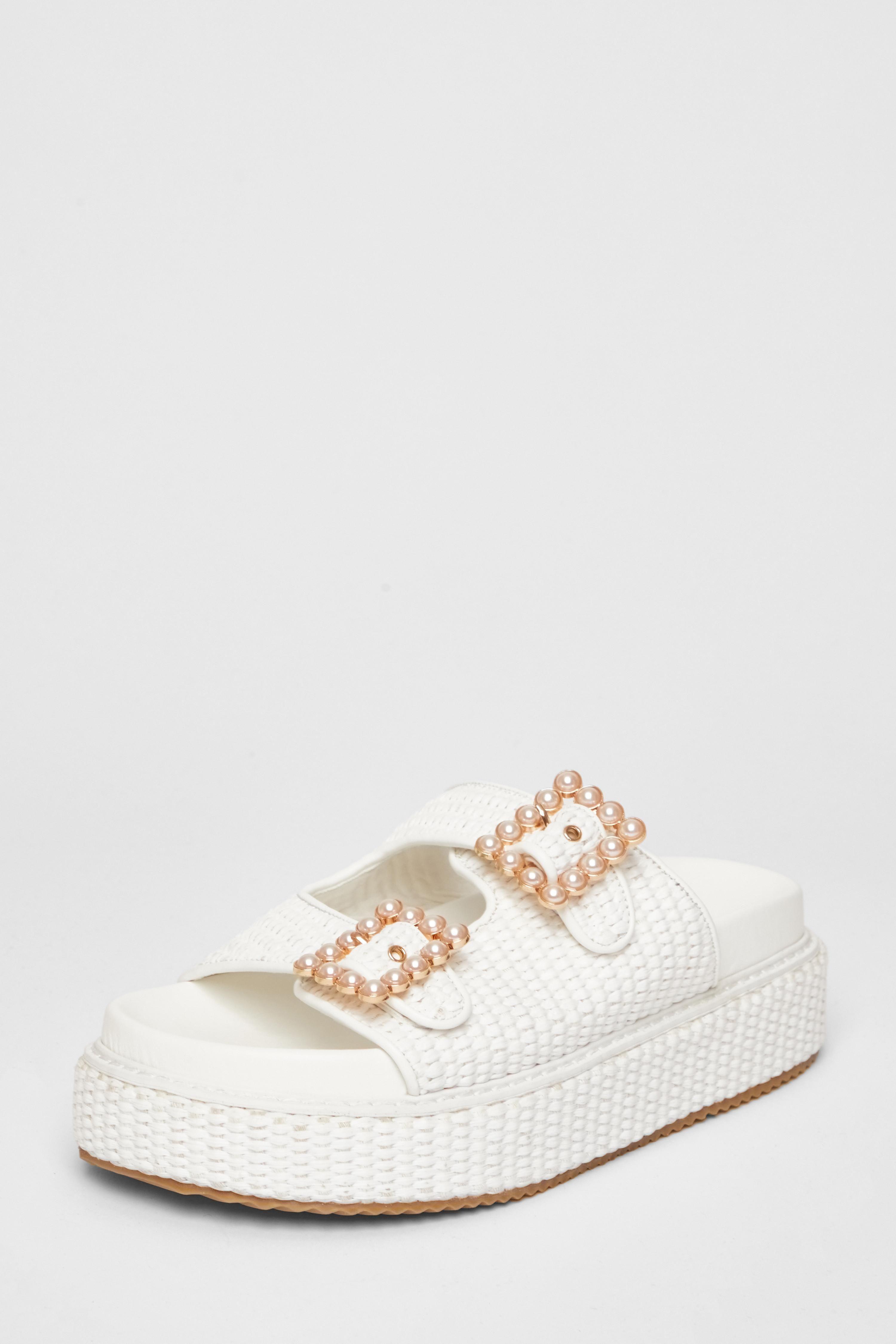 White Double Buckle Flatform by QUIZ