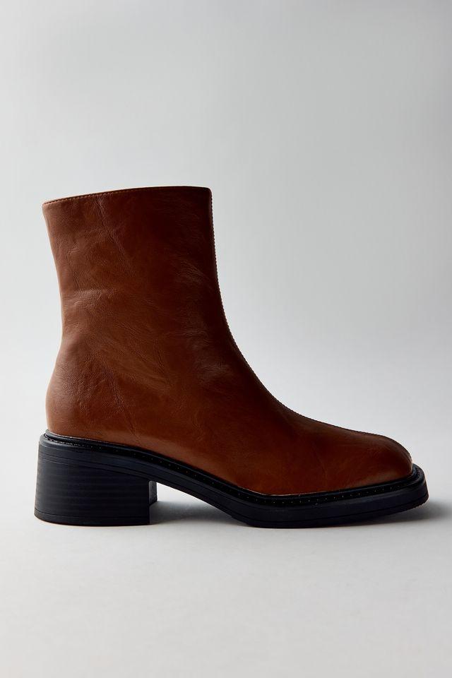 Raid London Eabha Chelsea Boots by RAID LONDON