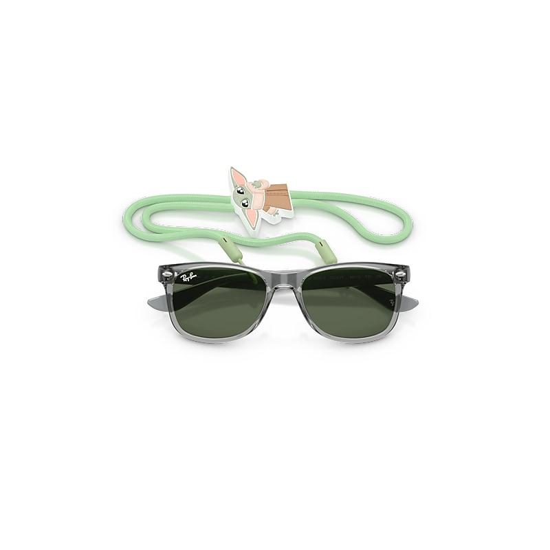 Ray-Ban Ray-Ban Star Wars™ – Grogu Mini New Wayfarer Sunglasses Grey Frame Green Lenses by RAY-BAN