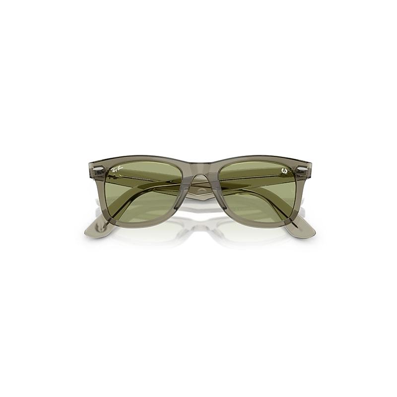 Ray-Ban Ray-Ban Star Wars™ – Master Yoda Wayfarer Sunglasses Transparent Green Frame Green Lenses by RAY-BAN