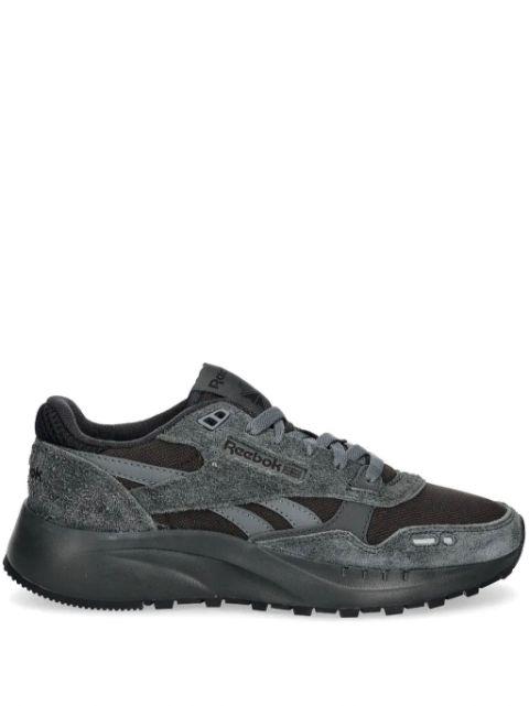 2400 sneakers by REEBOK
