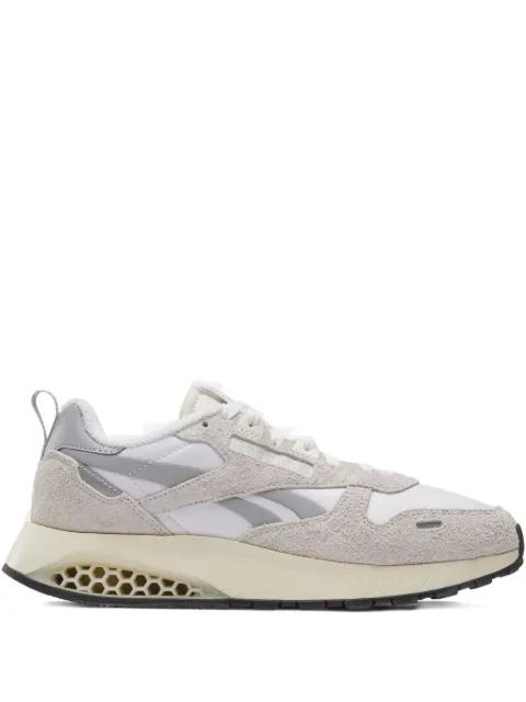 Classic "Beige/White" sneakers by REEBOK