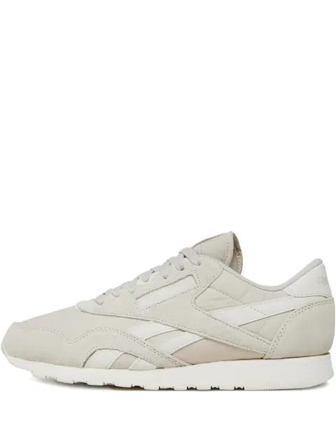 Classic "Stucco/Vintage Chalk" sneakers by REEBOK